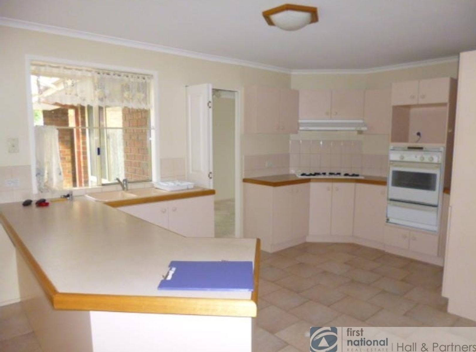 14 Homestead Road, Berwick VIC 3806, Berwick - Thumbnail 2