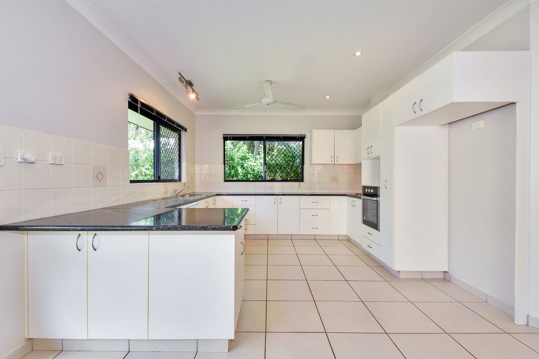 24 Odegaard Drive, Rosebery NT 0832, Rosebery - Thumbnail 7