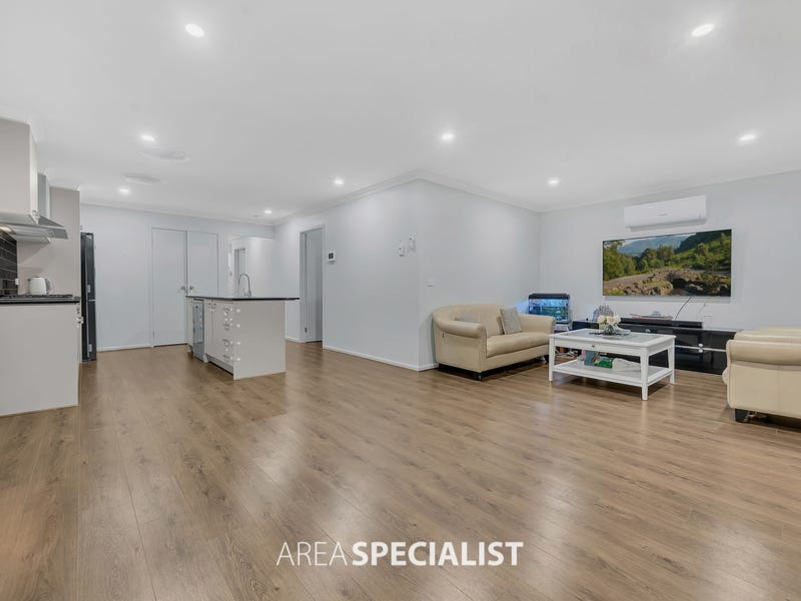 46 Limandus Crescent, Cranbourne South, VIC 3977, Cranbourne South - Thumbnail 4