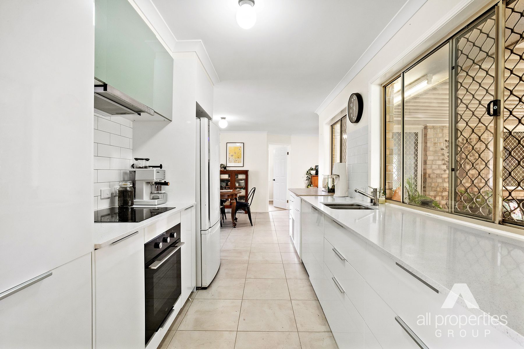 18 Park Close, Hillcrest QLD 4118, Hillcrest - Thumbnail 3