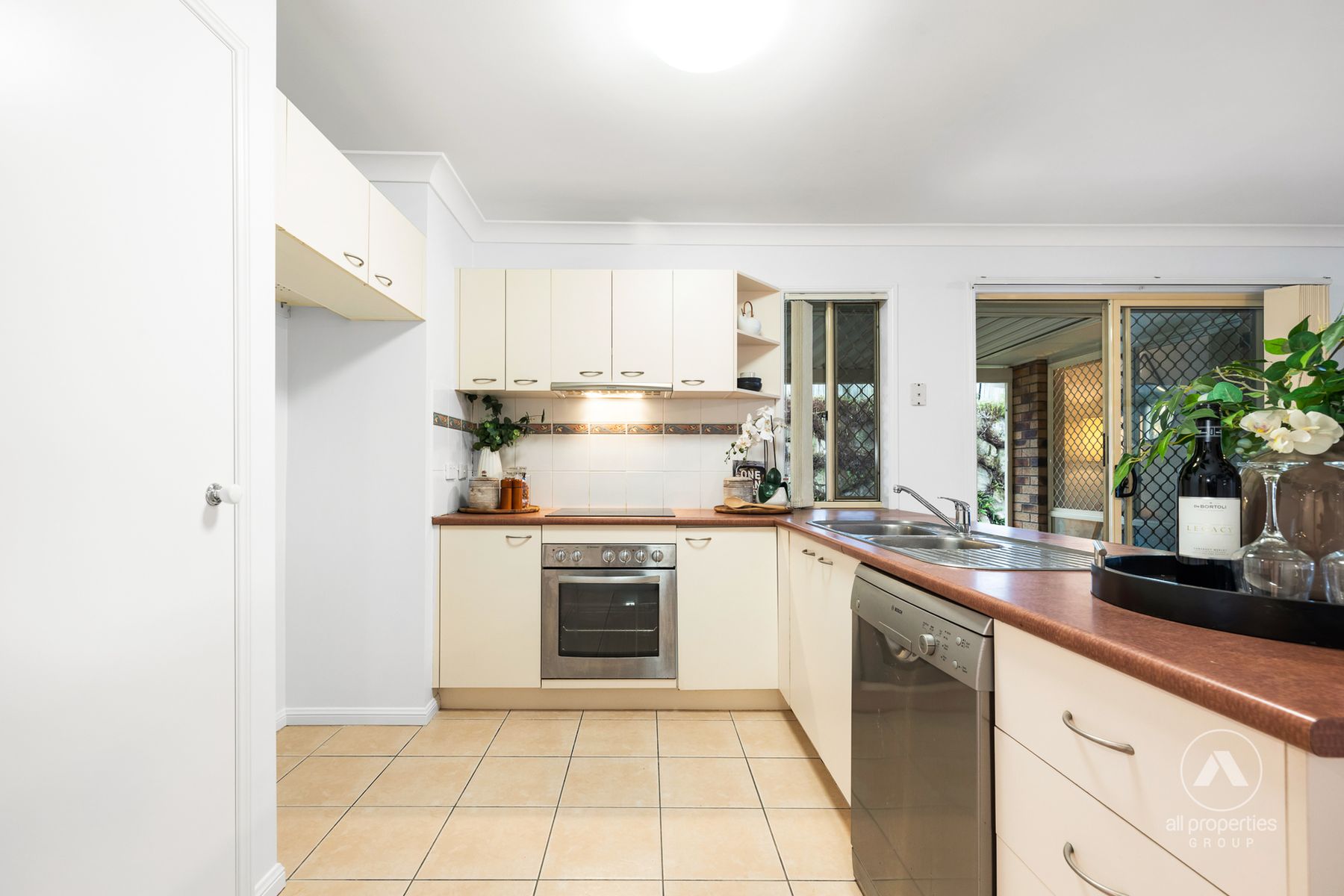 9 Farzana Place, Underwood QLD 4119, Underwood - Thumbnail 2