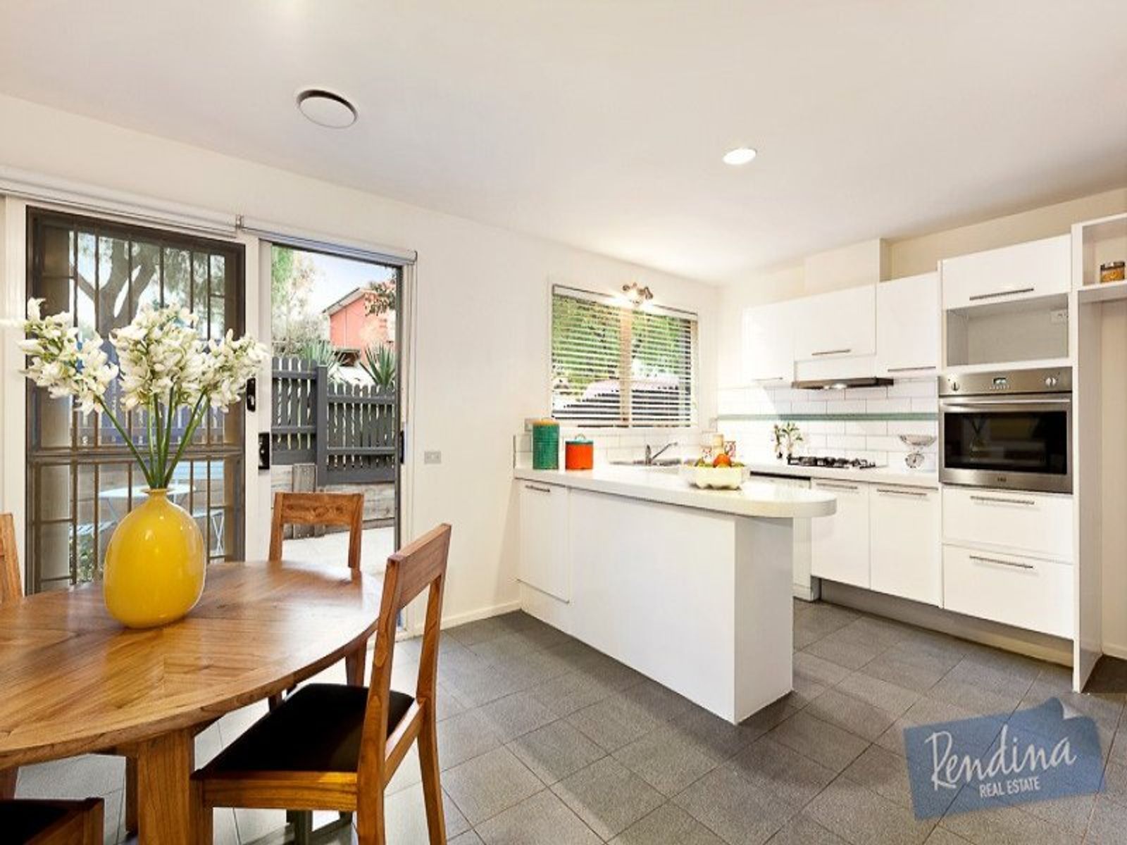 1 Watsons Walk, Kensington - Thumbnail 2