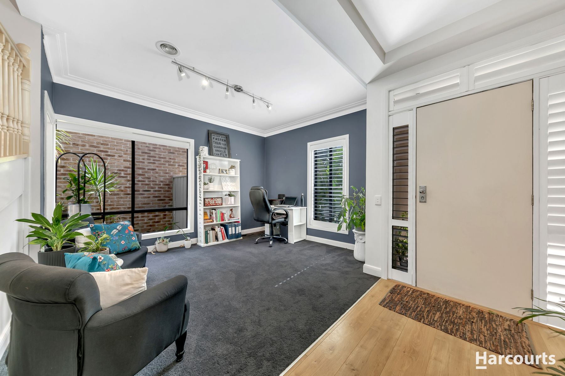 8 Claretown Avenue, Caroline Springs, VIC 3023, Caroline Springs - Thumbnail 2