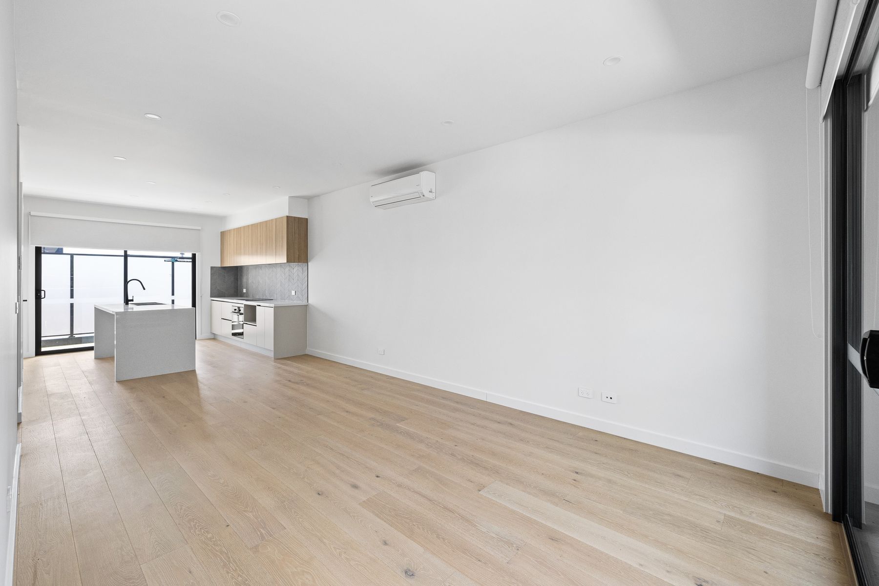 Unit 8/33 Arthur Street, Eltham VIC 3095, Eltham - Thumbnail 5
