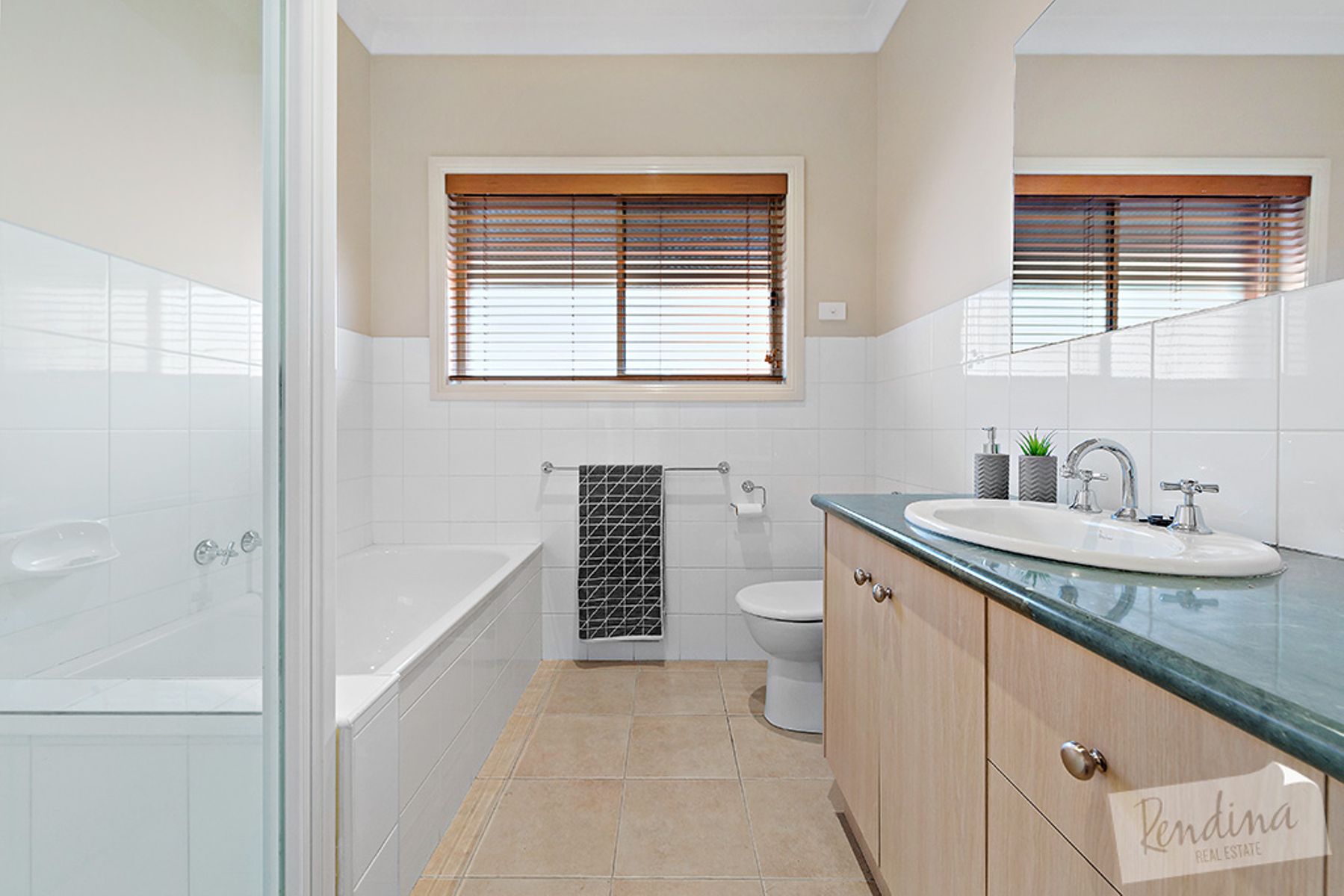 42 Emerald Street, Essendon West - Thumbnail 7