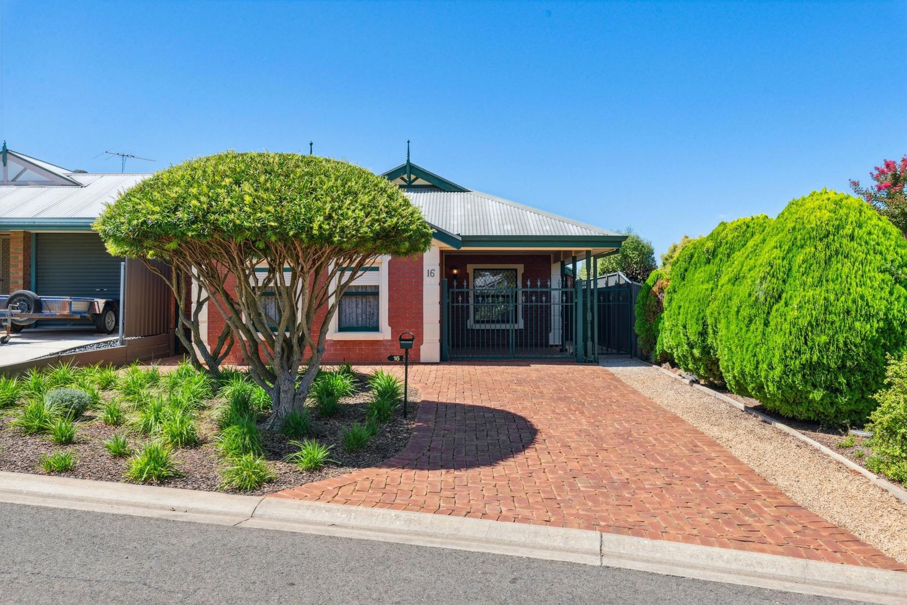 16 Dempster Court, Greenwith SA 5125