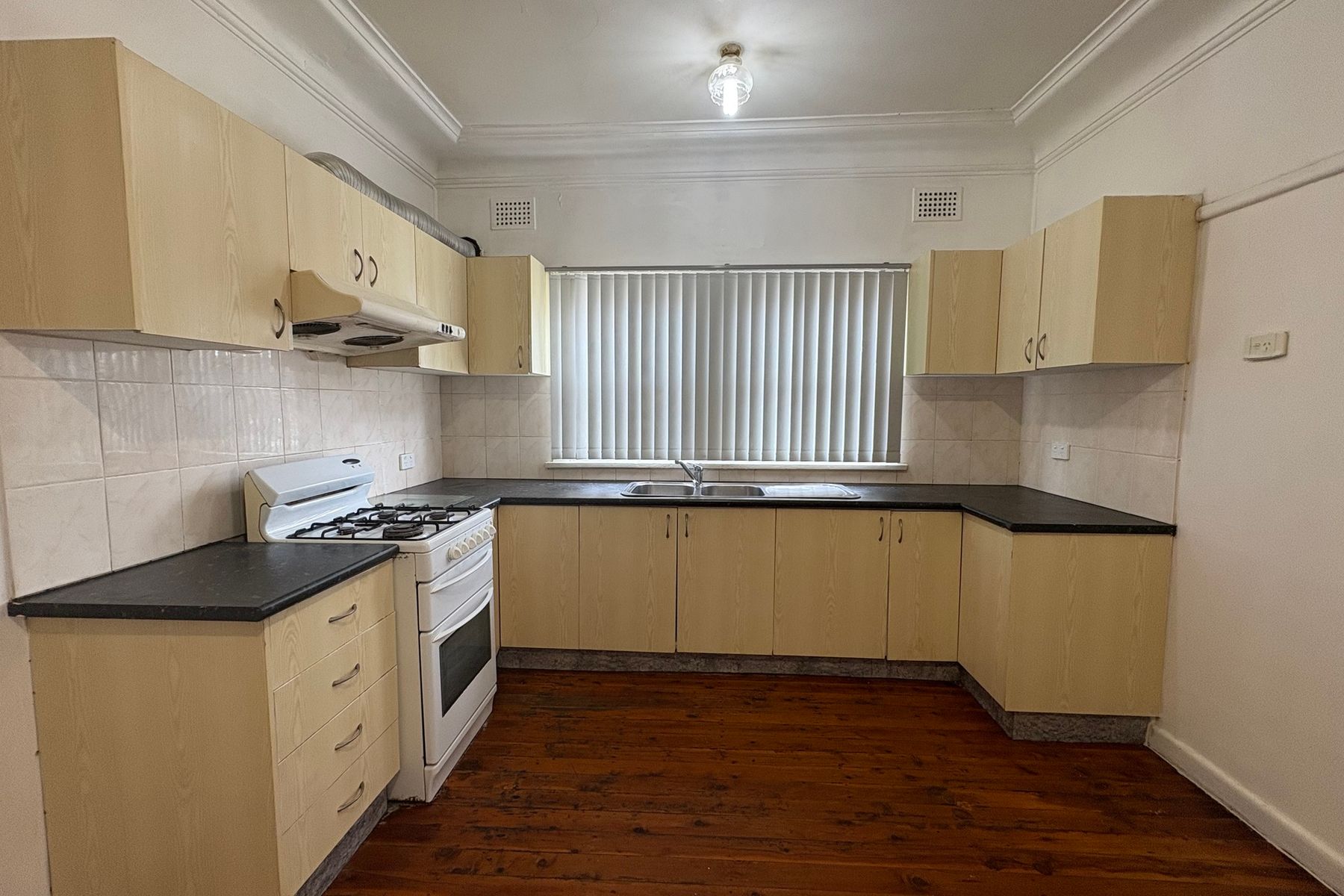 220 Park Road, Auburn NSW 2144, Auburn - Thumbnail 3