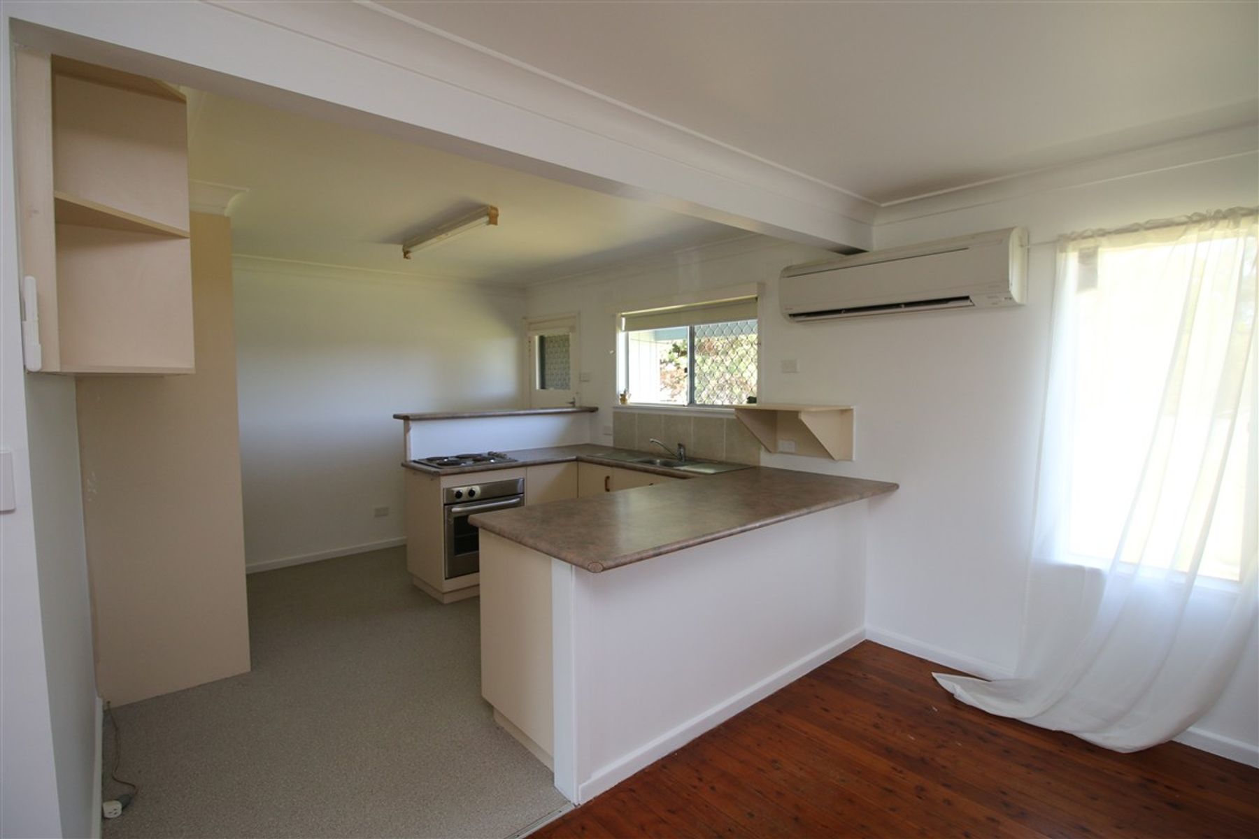 78 Logan Street, Tenterfield NSW 2372, Tenterfield - Thumbnail 4