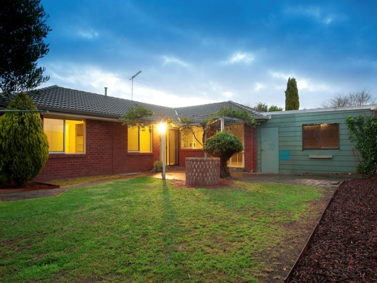 35 Jacqueline Drive, Aspendale Gardens, VIC 3195, Aspendale Gardens - Thumbnail 3