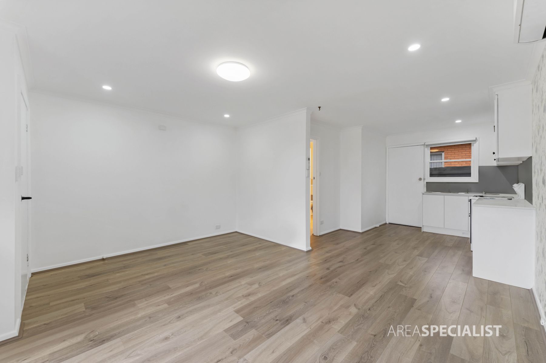 2/2 Railway Avenue, Werribee, VIC 3030, Werribee - Thumbnail 5