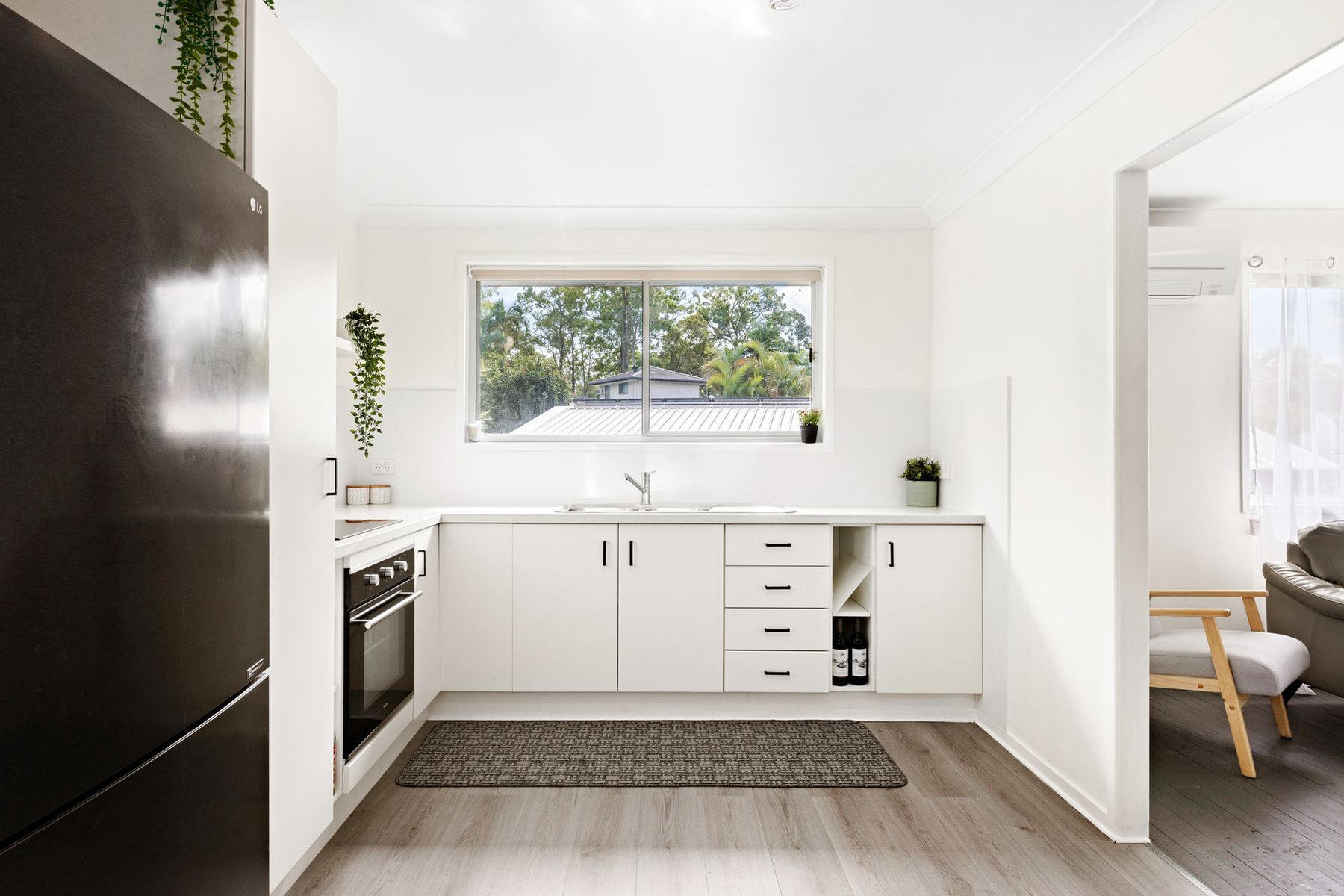 4 St Johns Way, Boronia Heights QLD 4124, Boronia Heights - Thumbnail 2