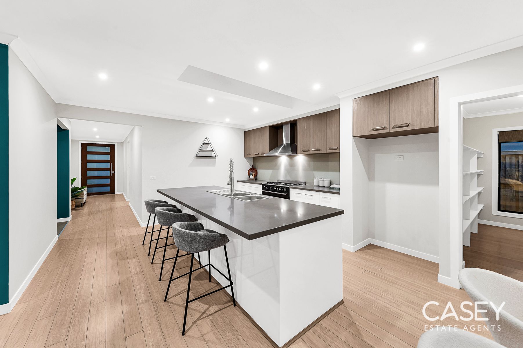 19 Quist Parade, Cranbourne West - Thumbnail 4