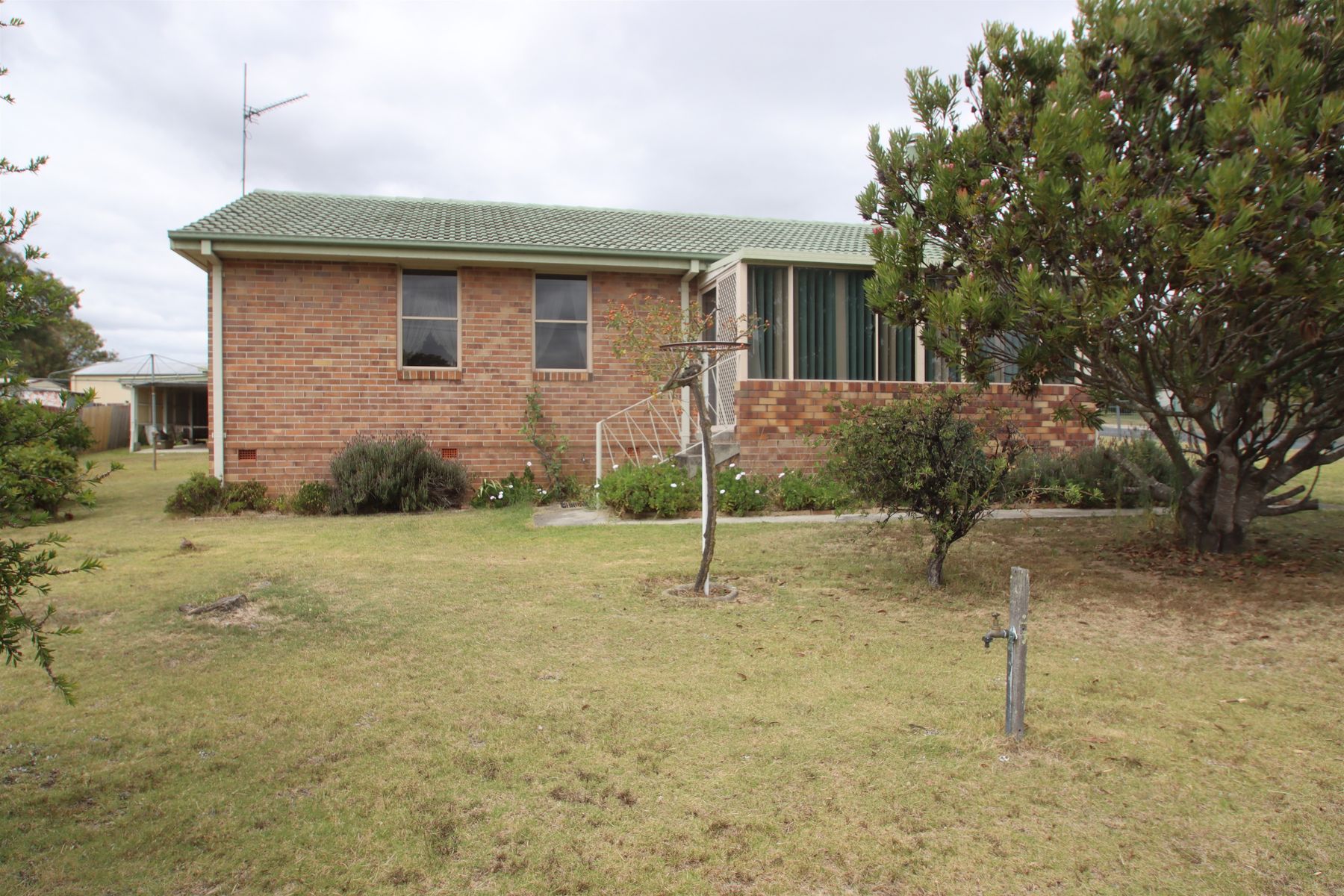 12 Kiely Street, Tenterfield NSW 2372, Tenterfield - Image 1