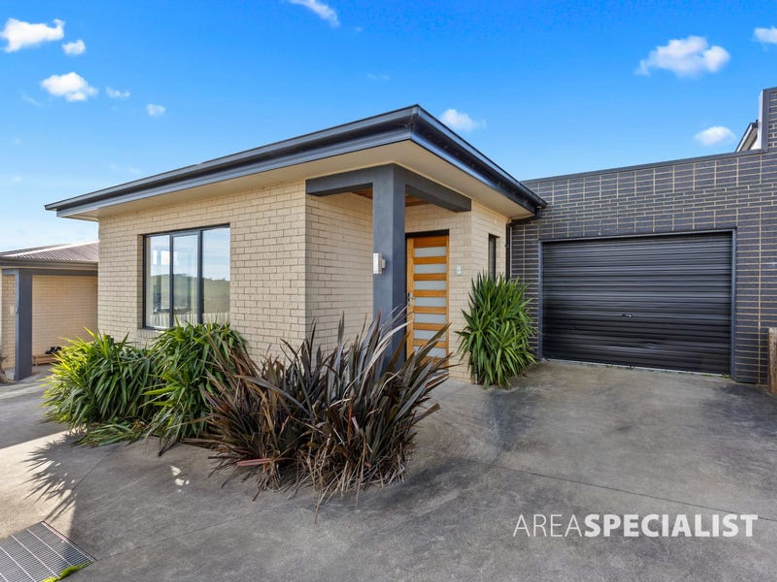 2/23 Hannah Rise Crescent, Korumburra, VIC 3950, Korumburra - Thumbnail 2
