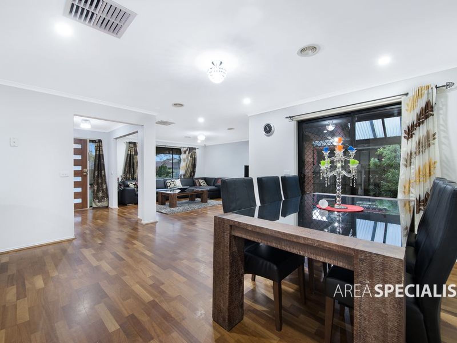 19 Strabane Way, Hampton Park, VIC 3976, Hampton Park - Thumbnail 4