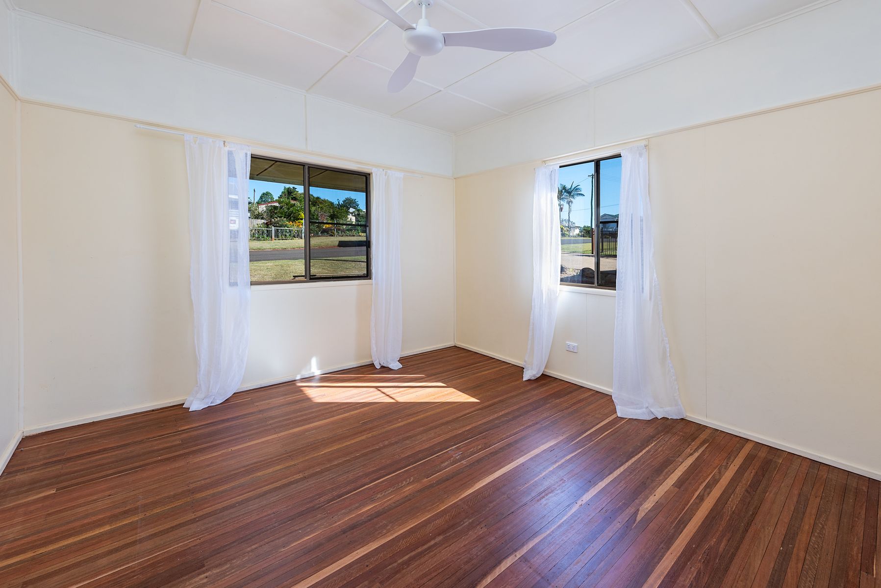 1 Queen Street, Childers QLD 4660, Childers - Thumbnail 2