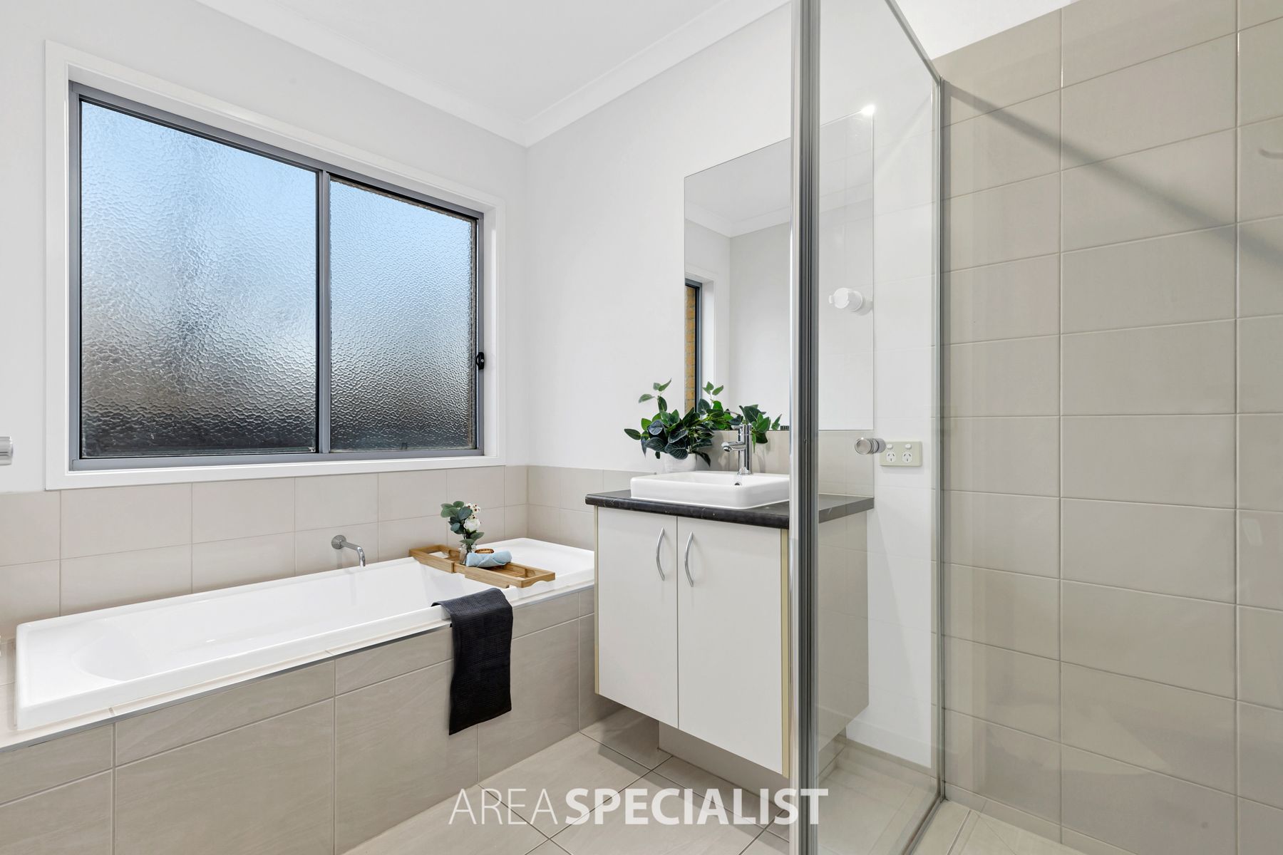 10 Watford Avenue, Cranbourne West, VIC 3977, Cranbourne West - Thumbnail 8