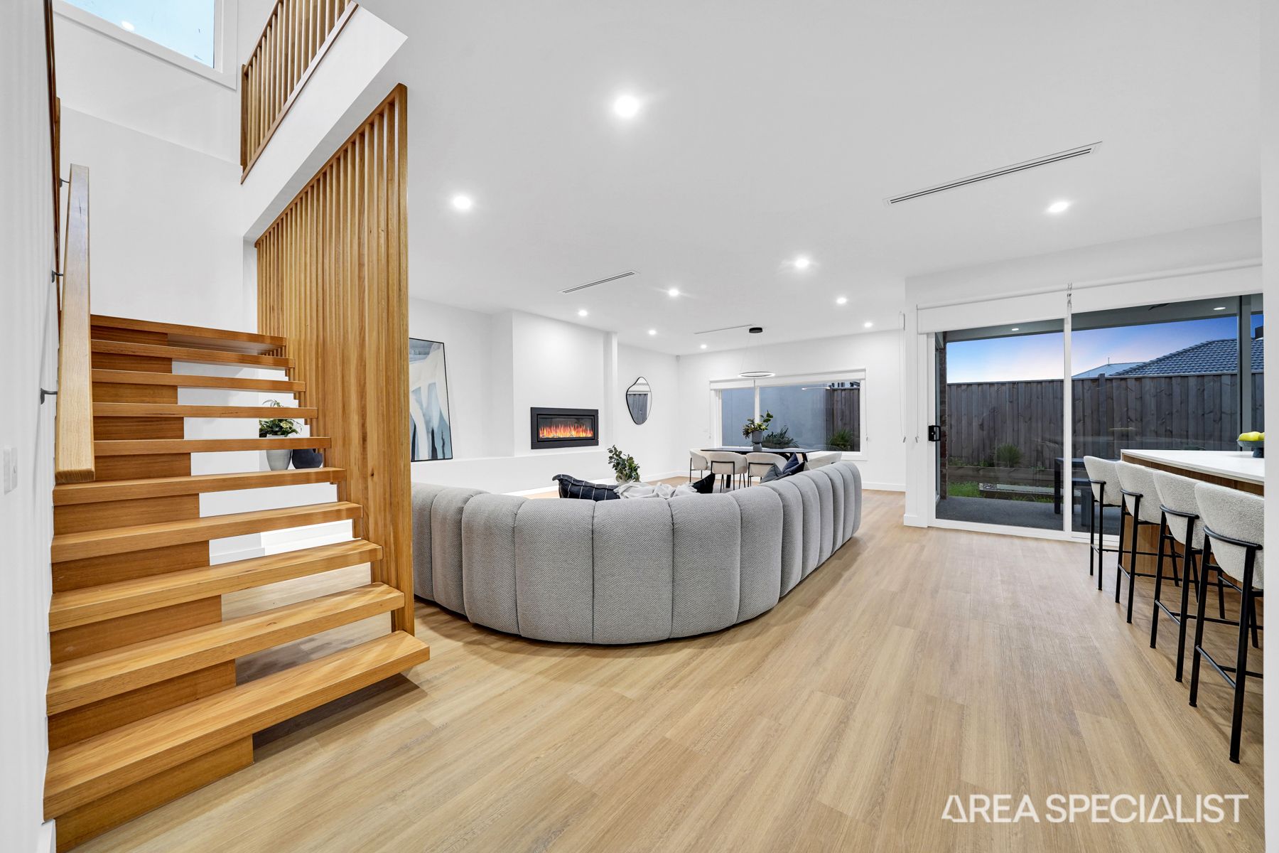 738 Neale Road, Deanside, Deanside - Thumbnail 2