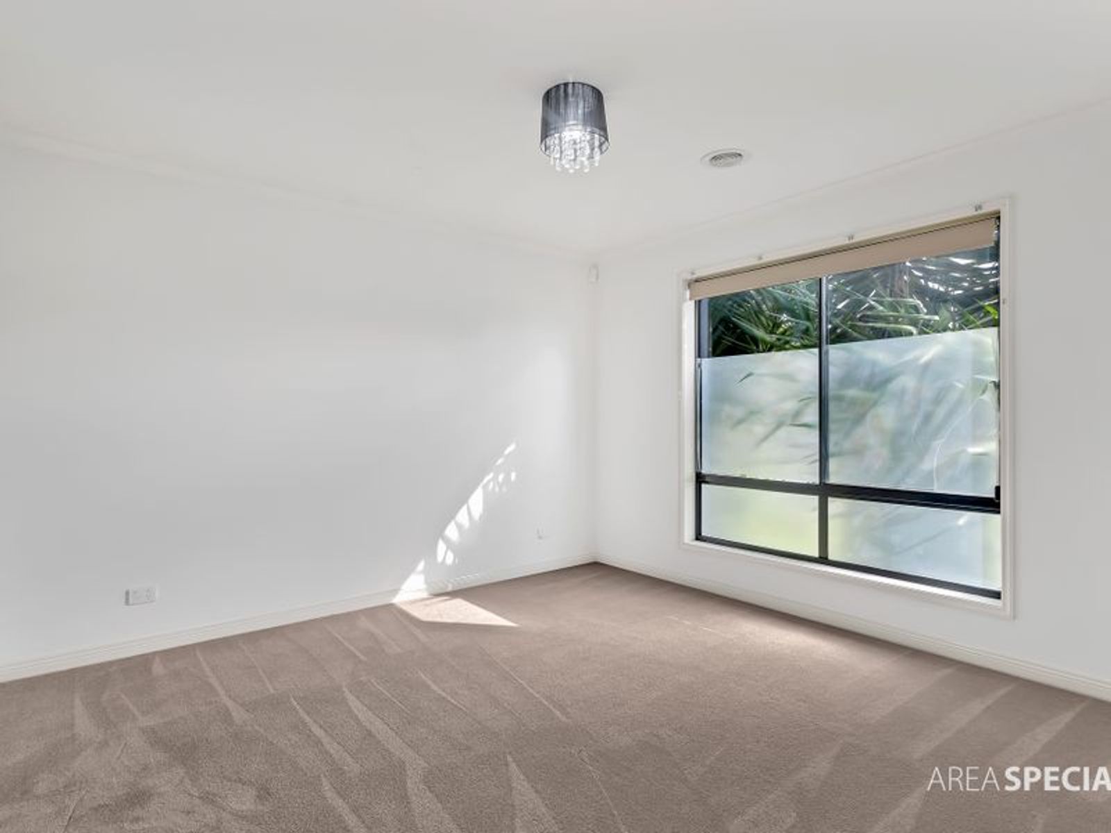 10 Dryandra Place, Cranbourne, Cranbourne - Thumbnail 4