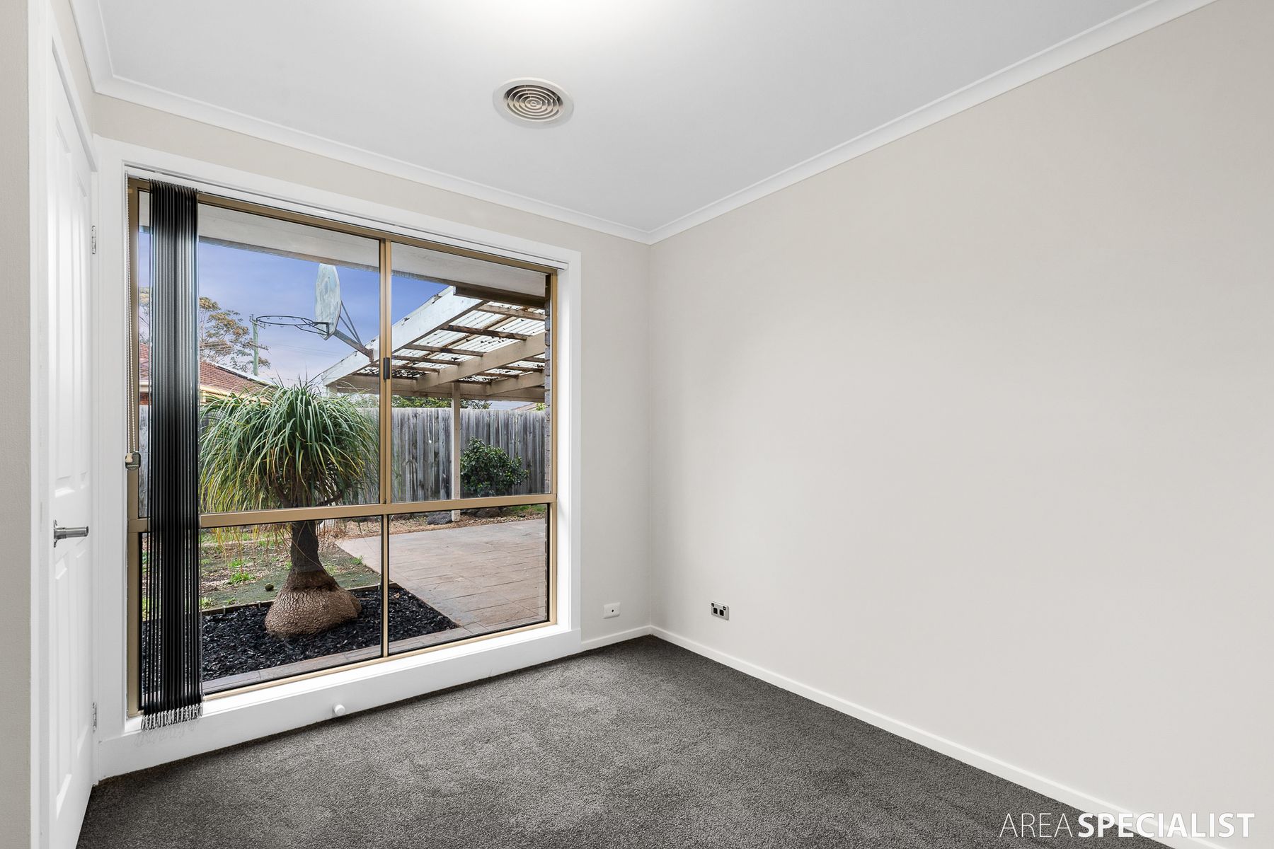 28 Iluka Drive, Werribee, VIC 3030, Werribee - Thumbnail 6