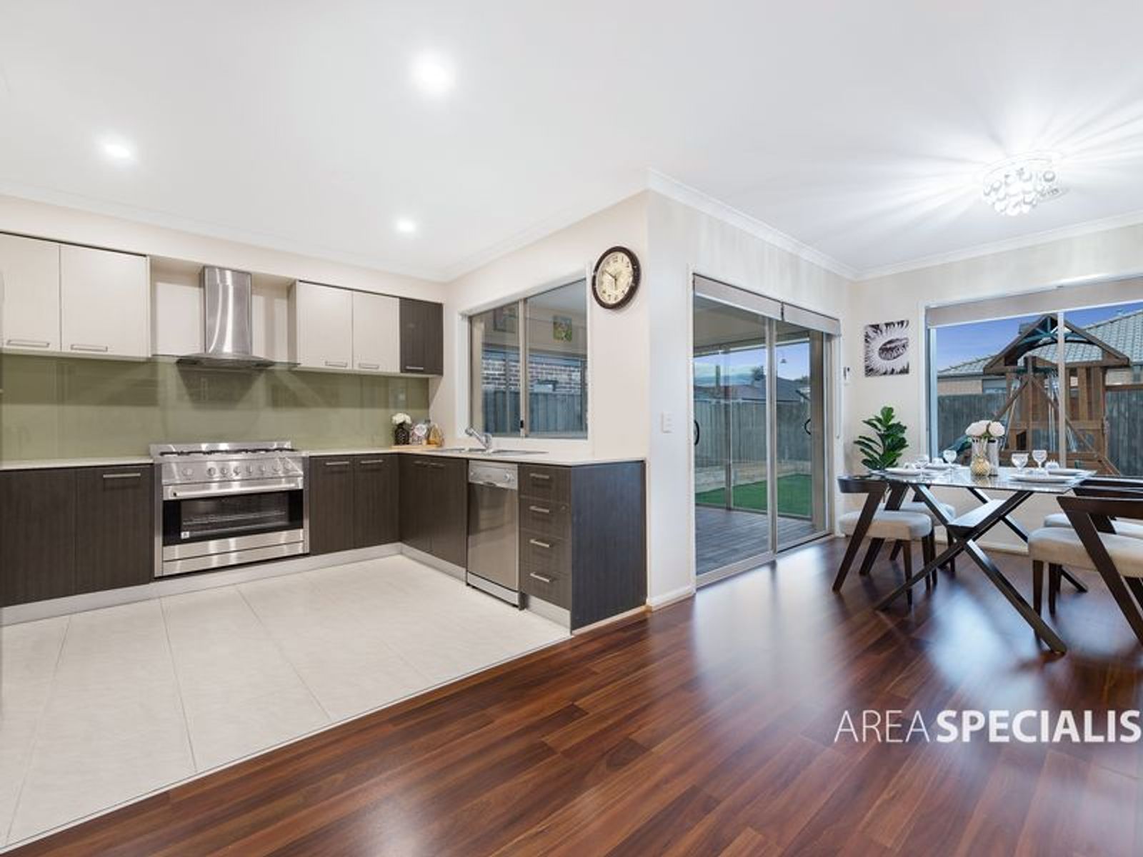 19 Valencia Cct, Cranbourne, VIC 3977, Cranbourne - Thumbnail 5