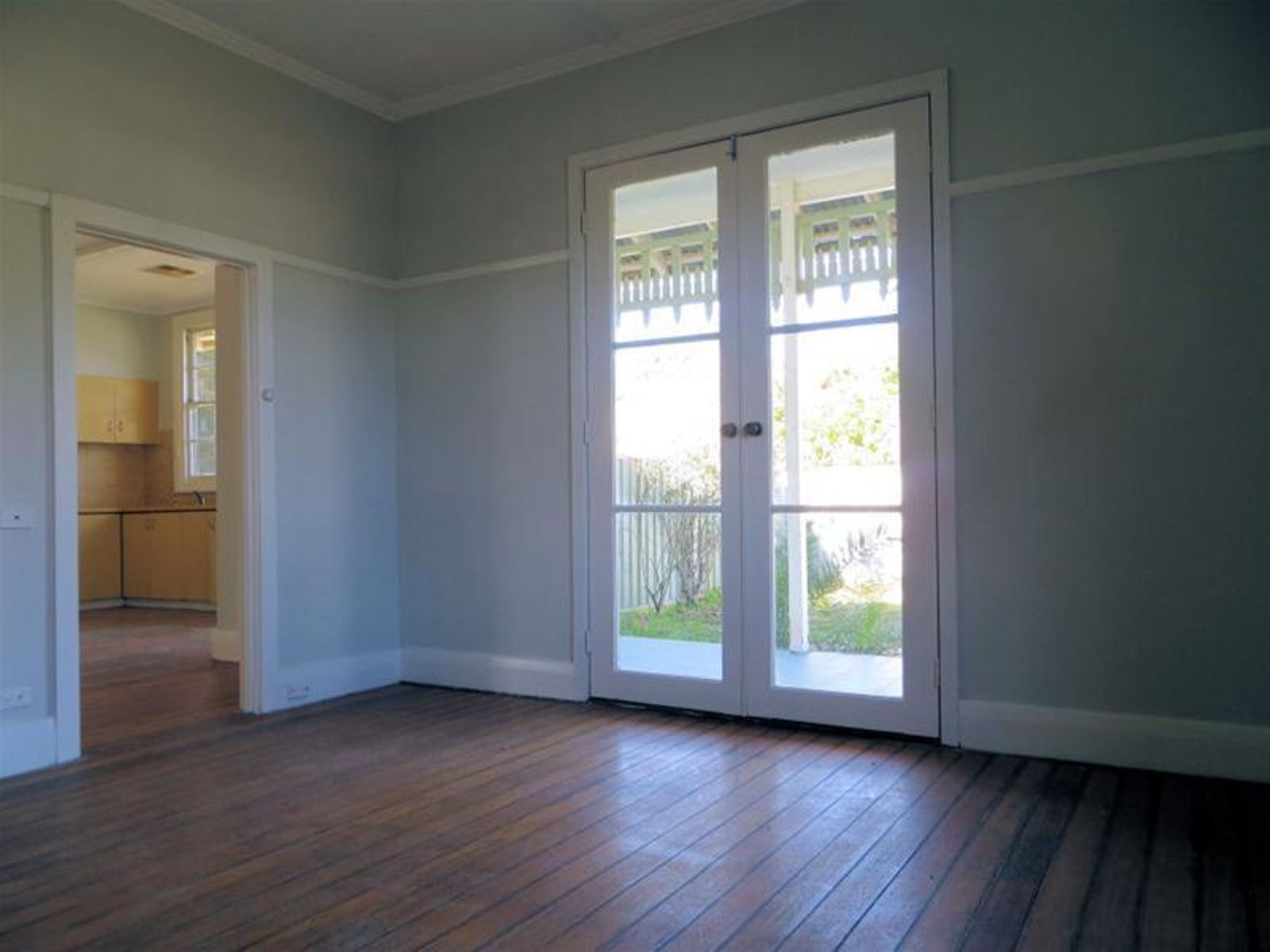 409 Dairtnunk Avenue, Cardross - Thumbnail 4