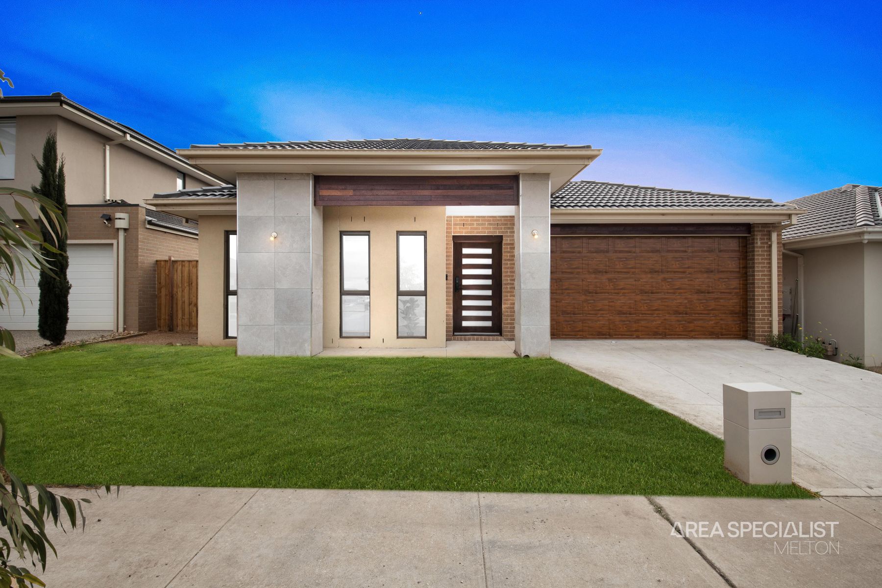 11 Ainsley Road, Thornhill Park, VIC 3335, Thornhill Park - Thumbnail 2