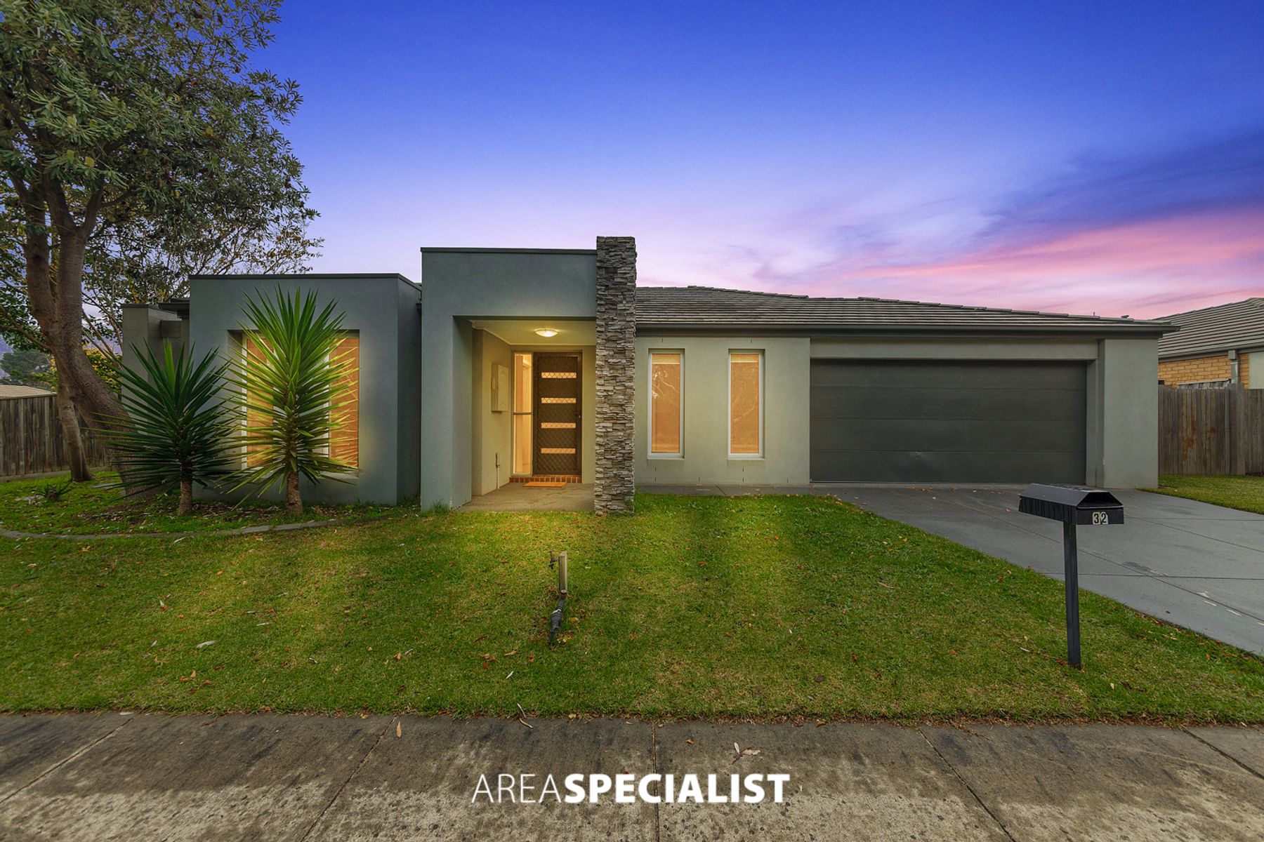 32 Kosta Boda Boulevard, Pakenham, VIC 3810, Pakenham - Thumbnail 2