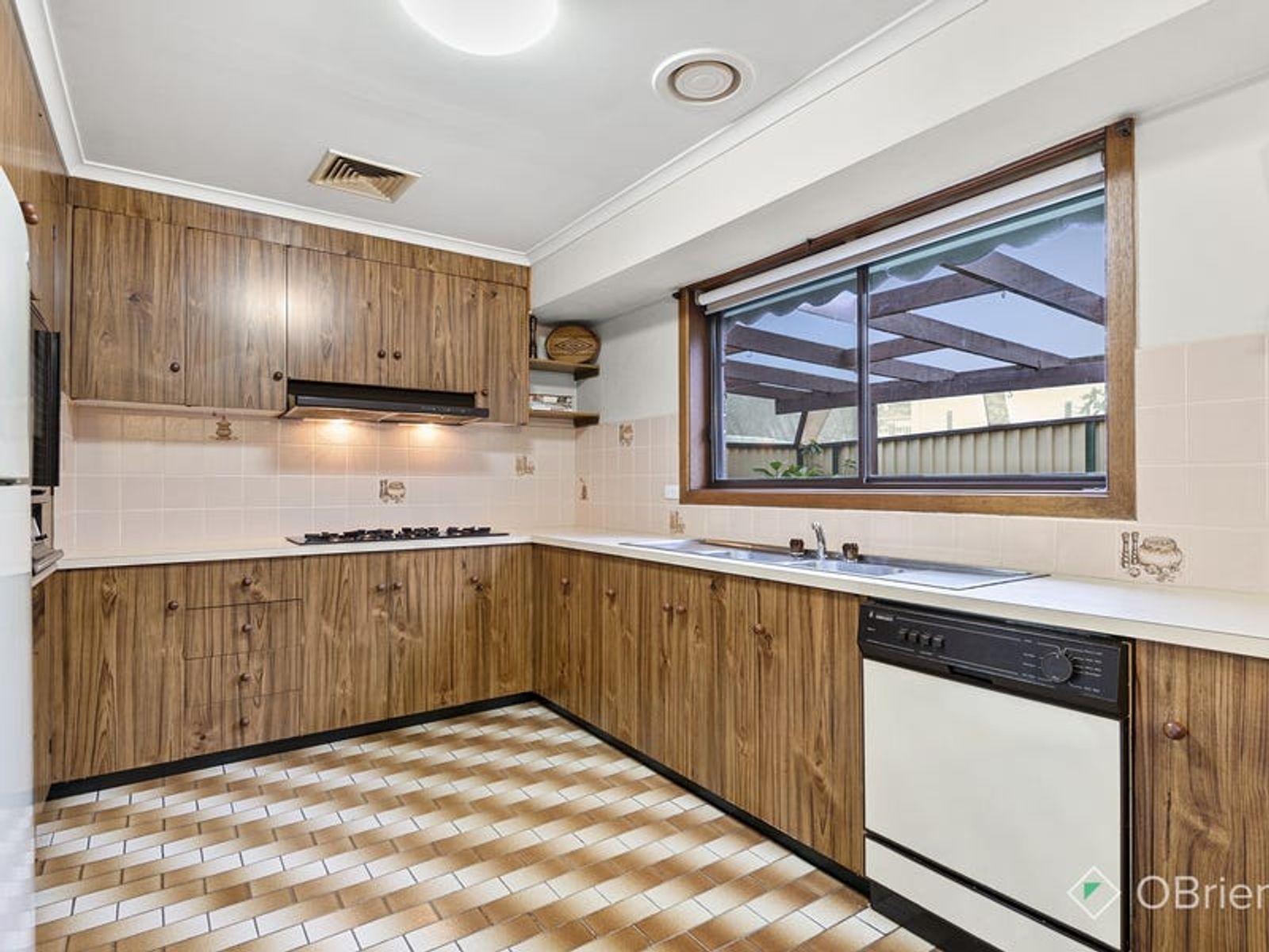 7 Heathcote Court, Endeavour Hills, VIC 3802, Endeavour Hills - Thumbnail 5