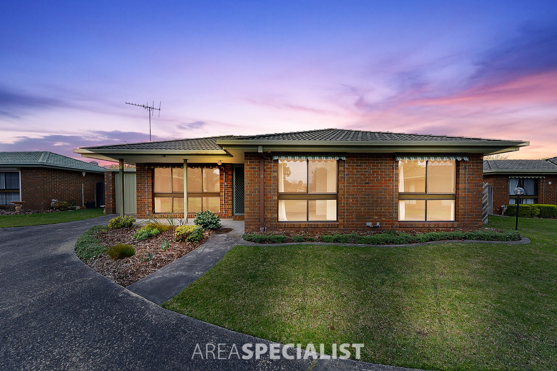 3/1, Pakenham - Thumbnail 2