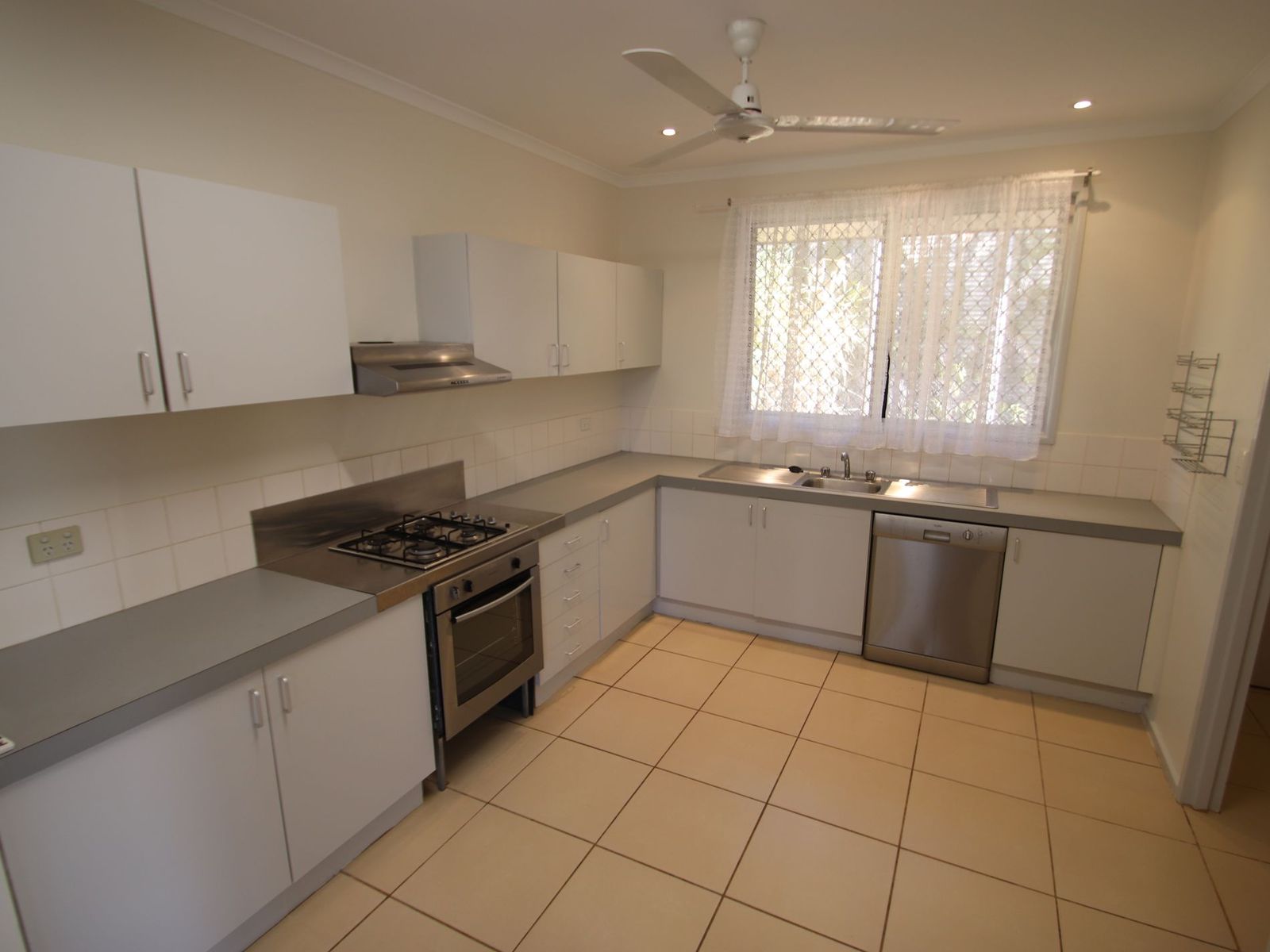 12 Needham Terrace, Katherine East NT 0850, Katherine East - Thumbnail 3