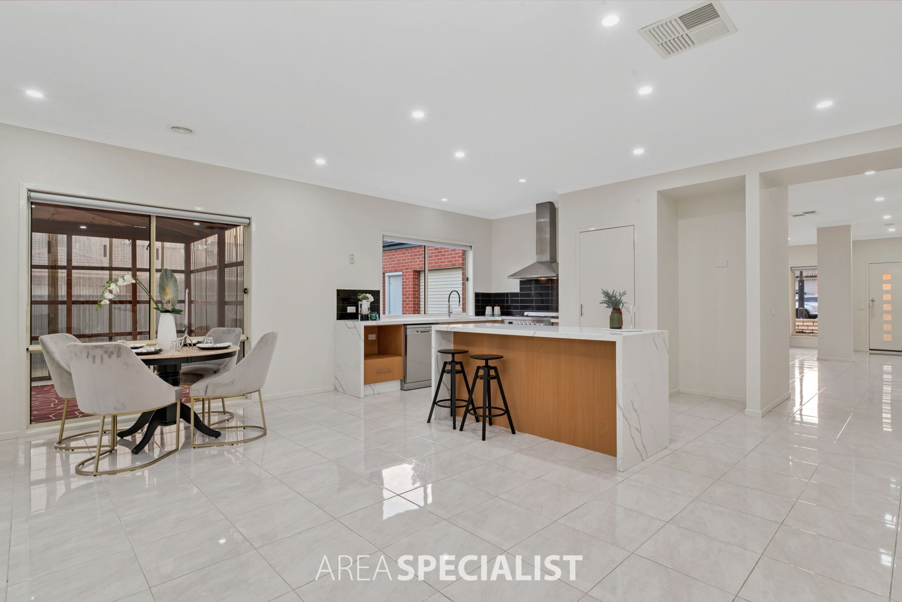 2 Merrowland Avenue, Cranbourne North, VIC 3977, Cranbourne North - Thumbnail 5