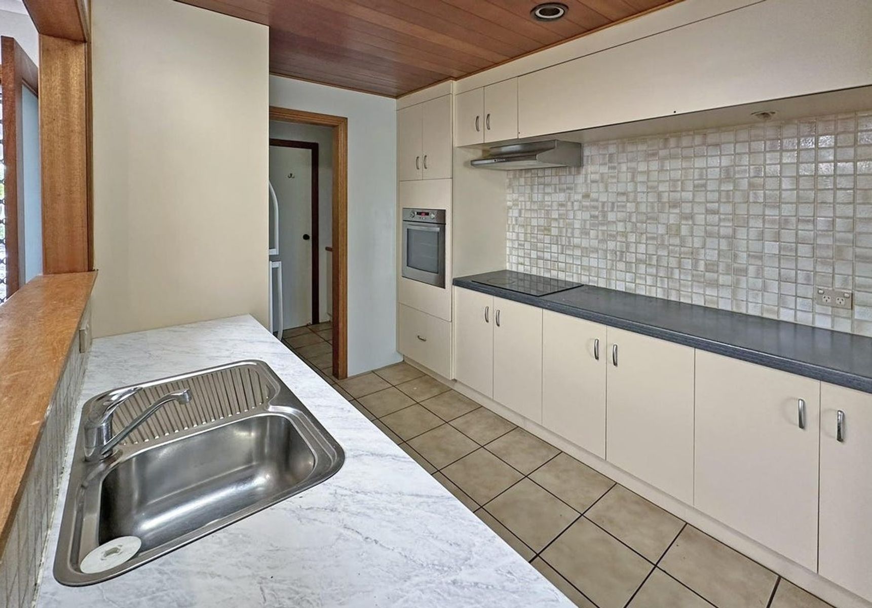 2/9 Pacific Drive, Blacks Beach QLD 4740, Blacks Beach - Thumbnail 7
