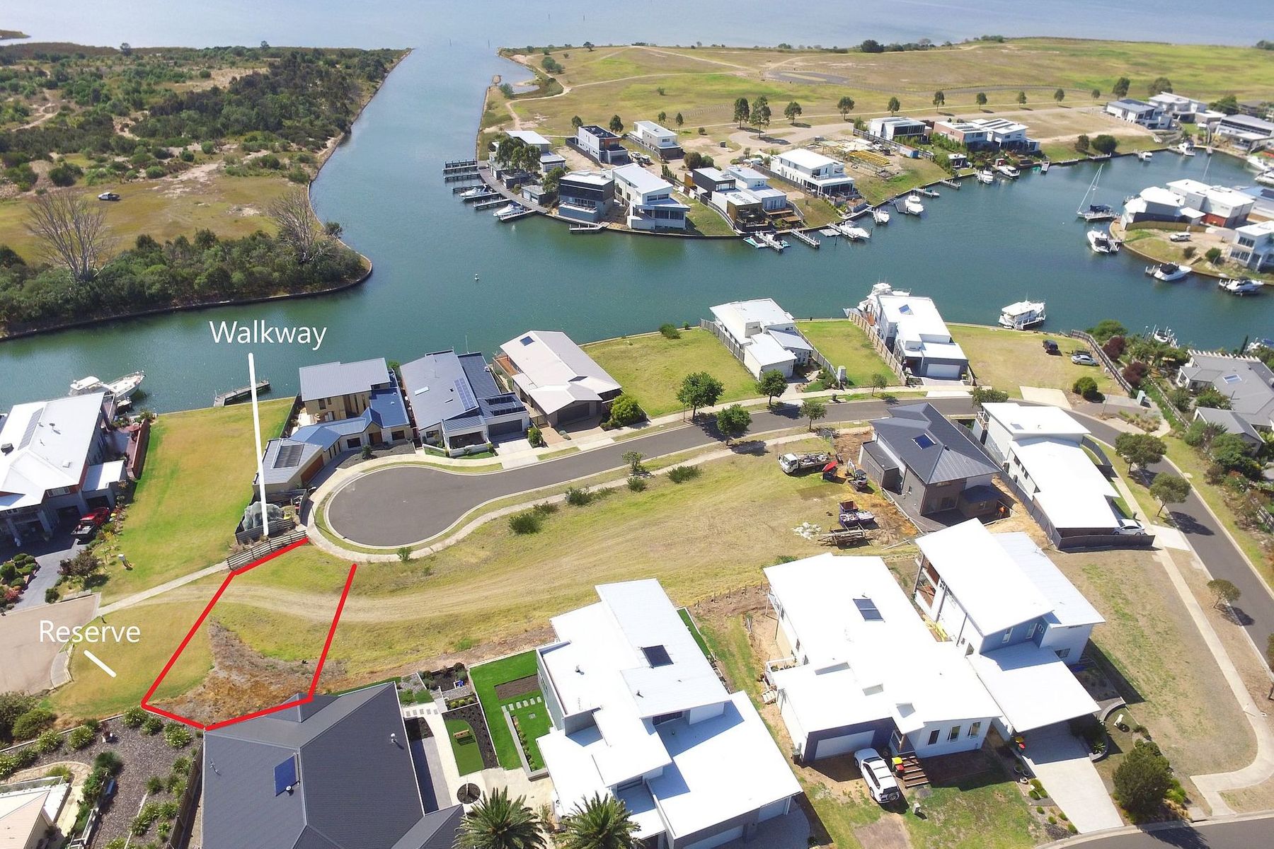 33 Magnetic Retreat, Paynesville VIC 3880