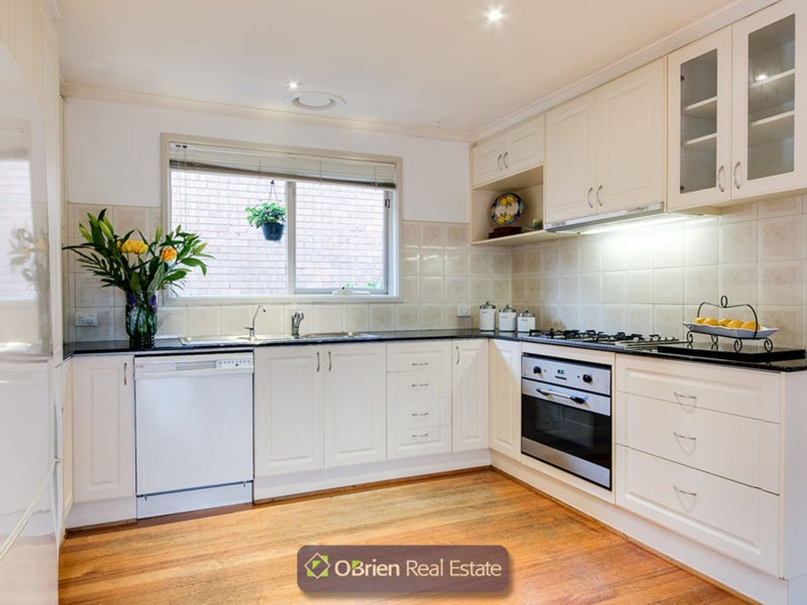 17 Little Boy Rise, Endeavour Hills, VIC 3802, Endeavour Hills - Thumbnail 2