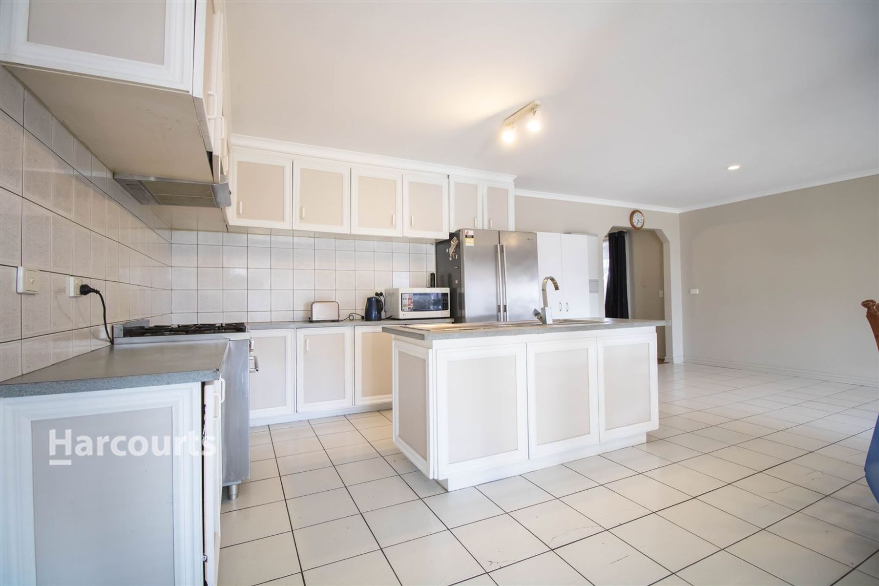 20 Grevillea Road, Kings Park, VIC 3021, Kings Park - Thumbnail 2