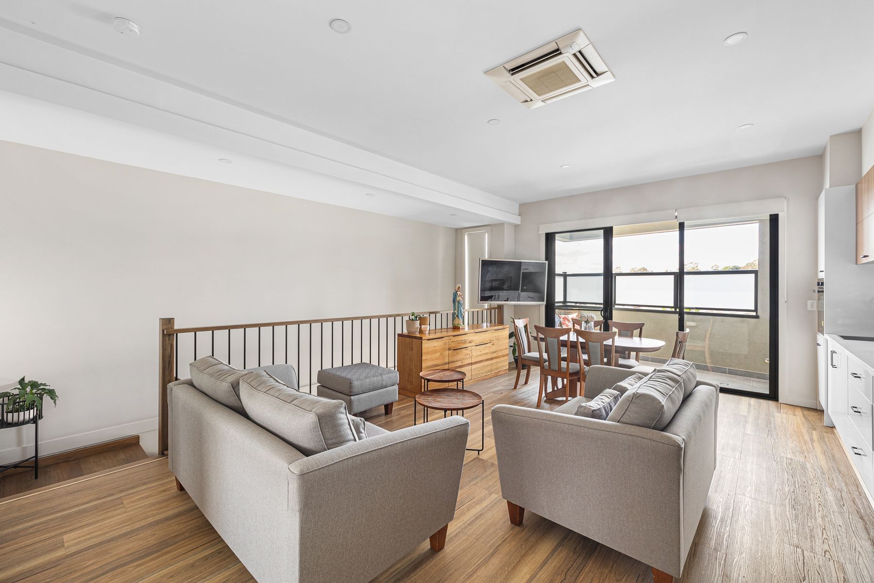 Unit 3/2 Hakea Street, Templestowe VIC 3106, Templestowe - Thumbnail 3