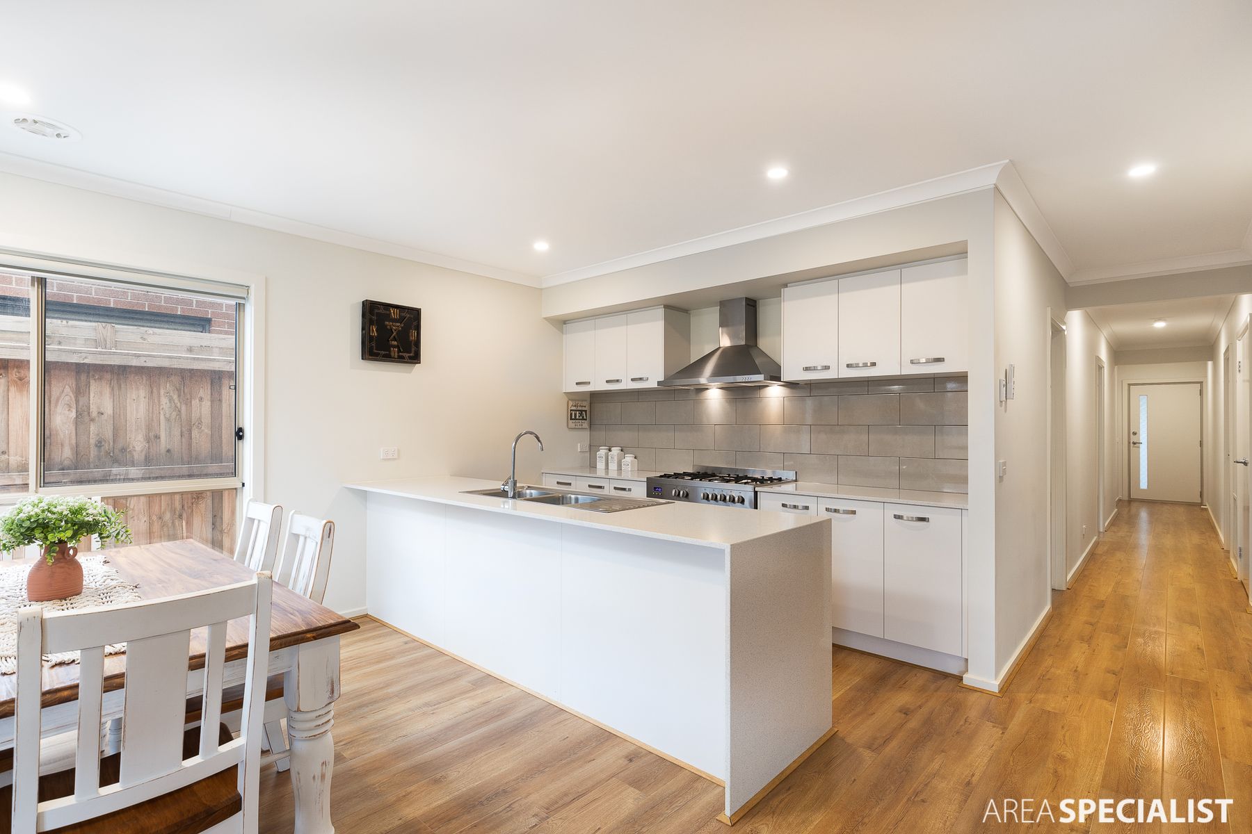 18 Perry Road, Werribee, VIC 3030, Werribee - Thumbnail 4