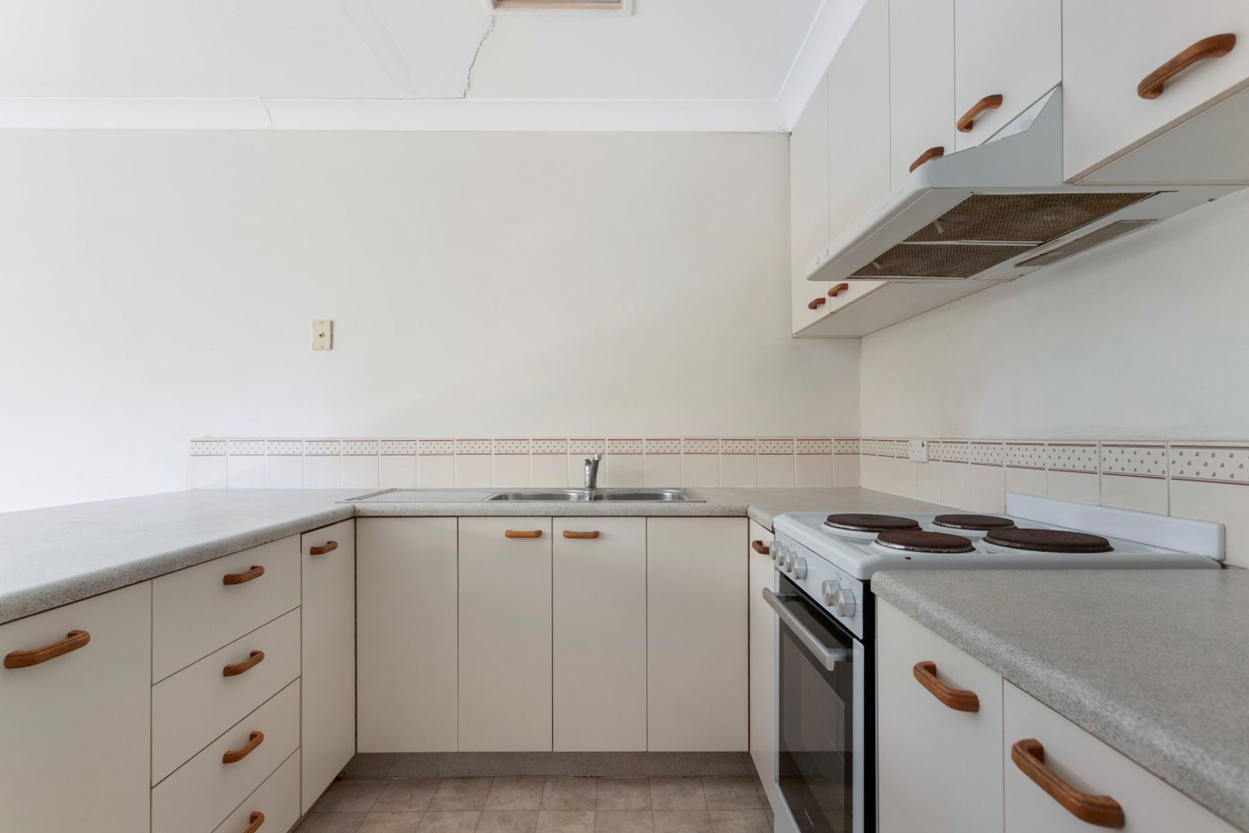 18 Elms Street, Bundamba QLD 4304, Bundamba - Thumbnail 5