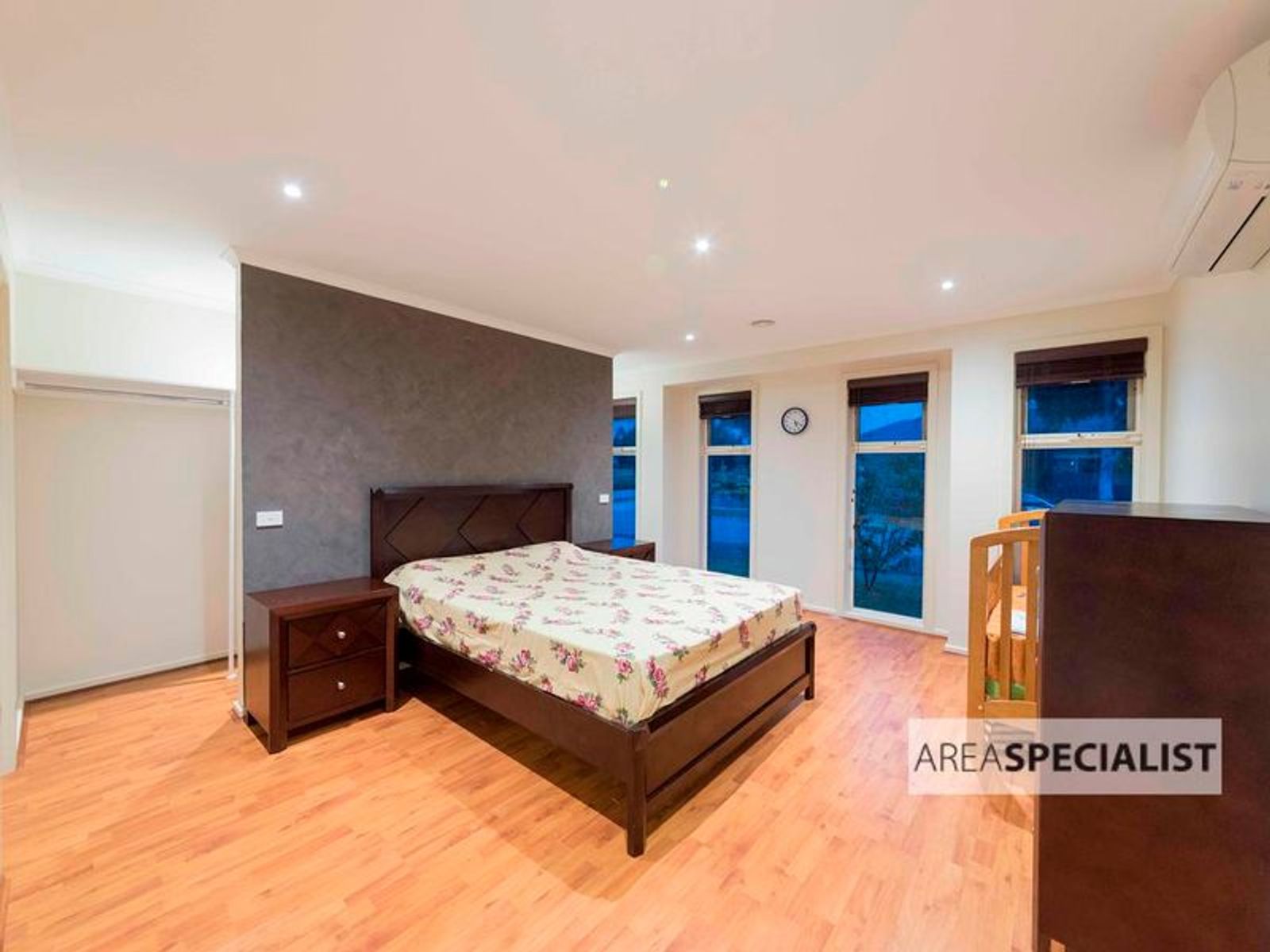 34 Kingdom Drive, Cranbourne, VIC 3977, Cranbourne - Thumbnail 3