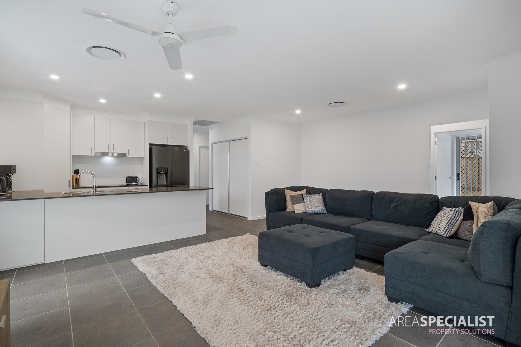 12 Tabby Street, Coomera, QLD 4209, Coomera - Thumbnail 4