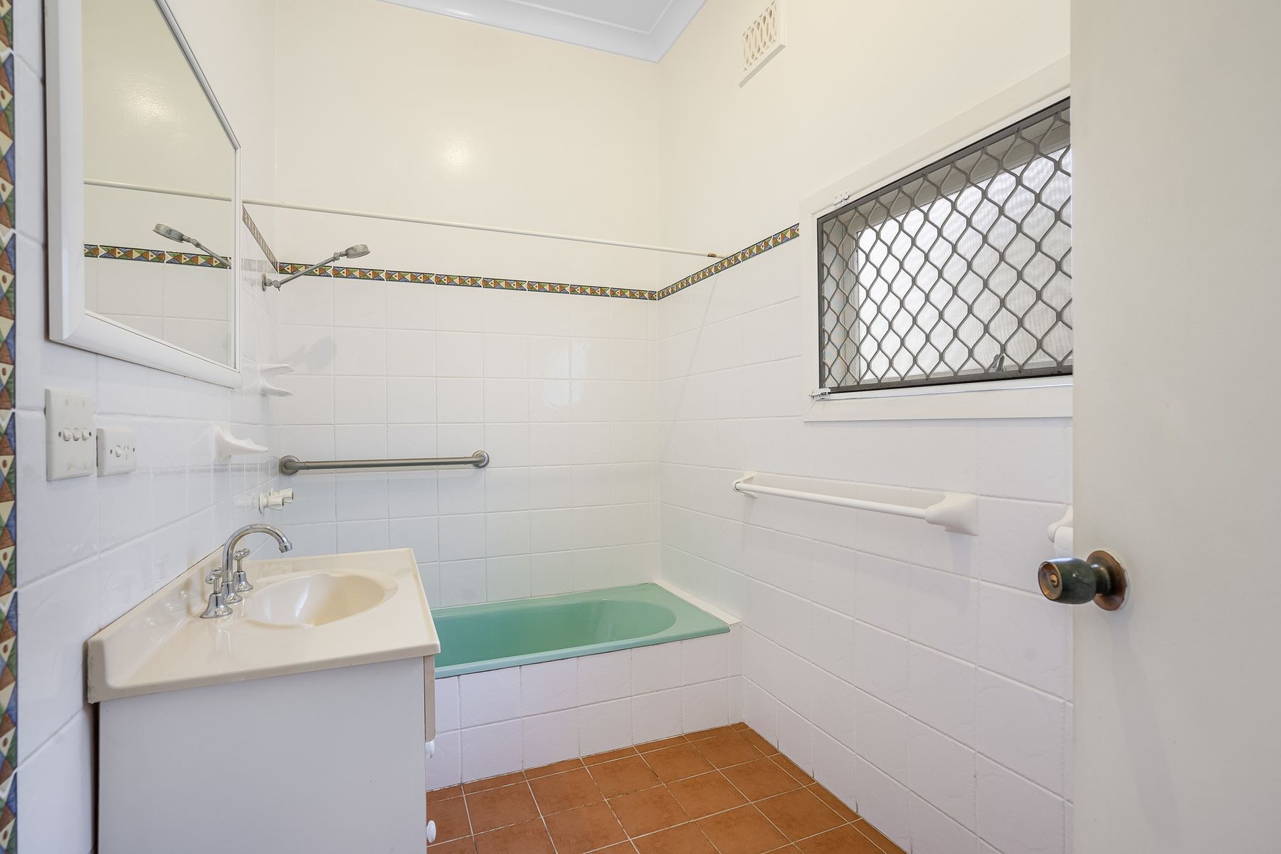 36 Mackie Avenue, New Lambton NSW 2305, New Lambton - Thumbnail 5