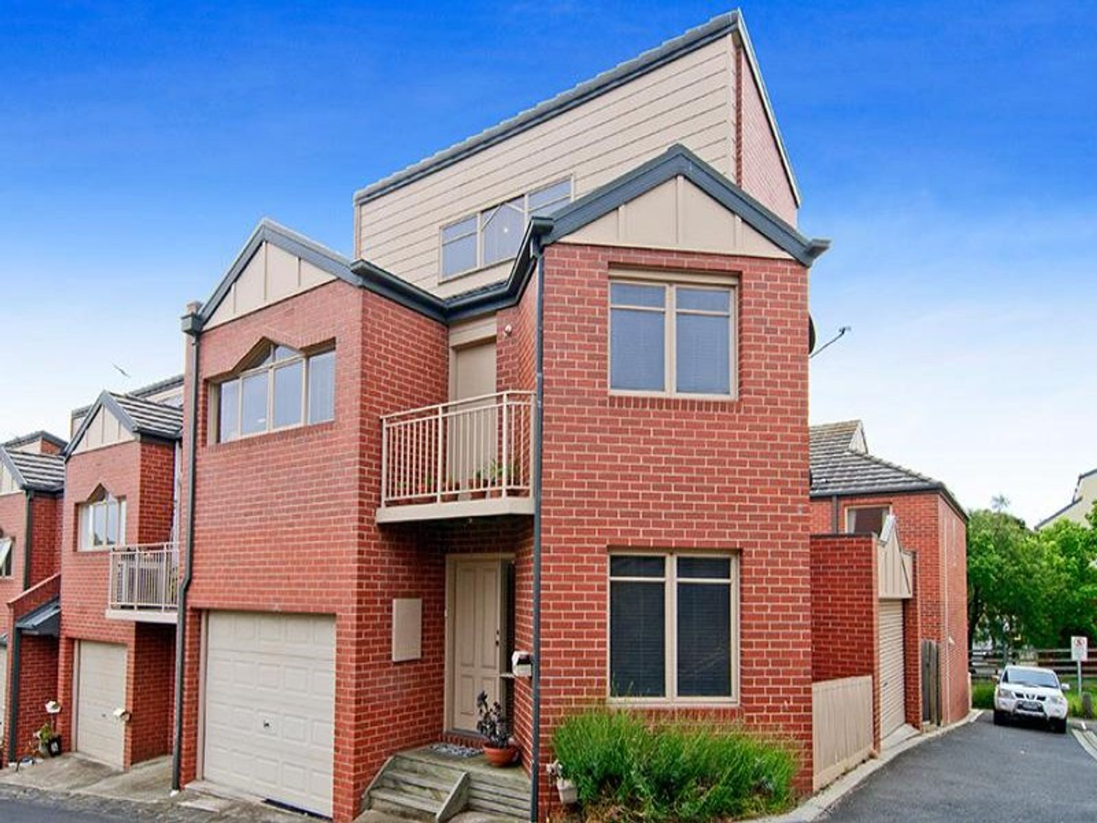 14 Coopers Lane, Kensington - Thumbnail 3