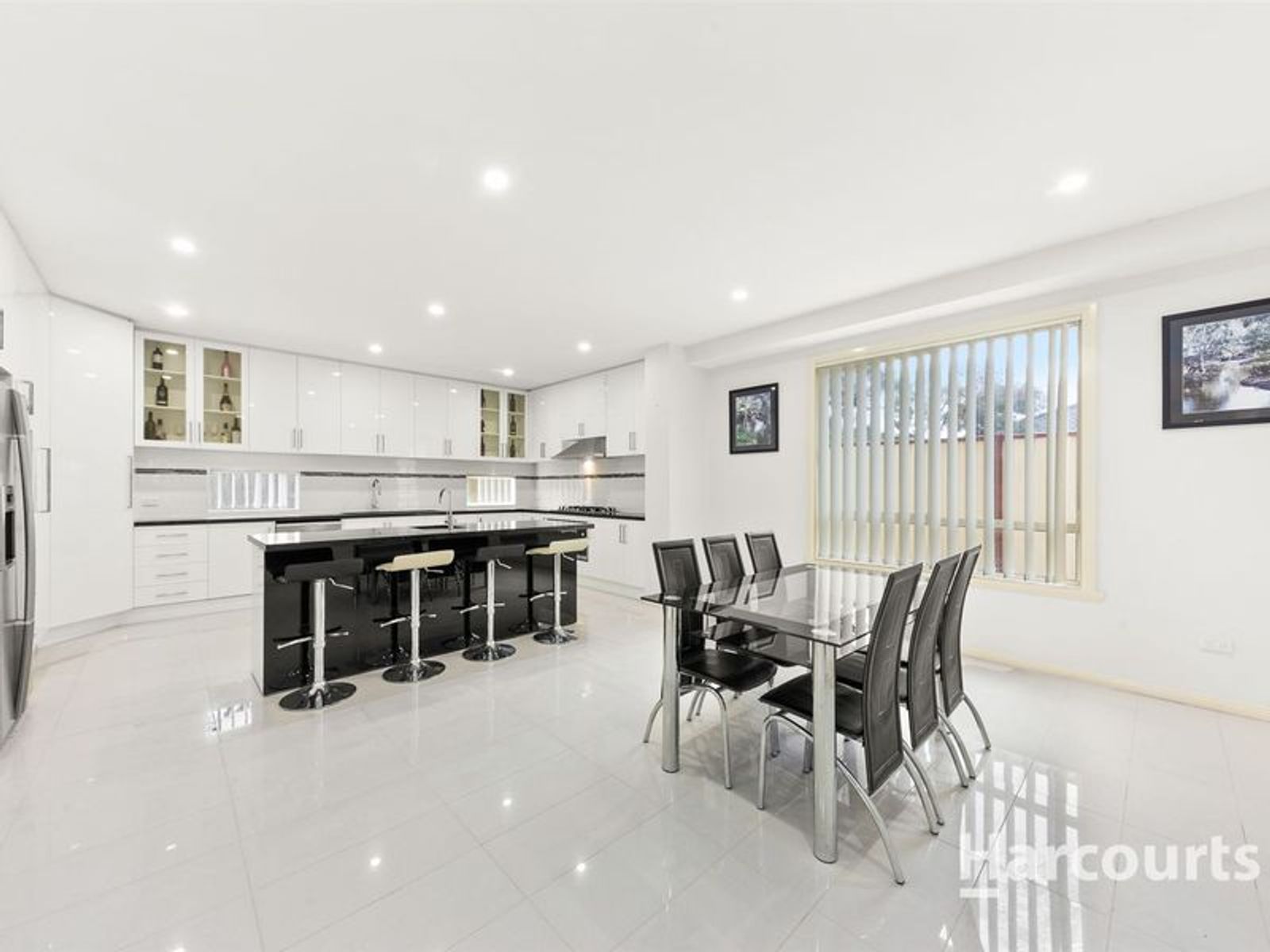 10 Tenterfield Drive, Burnside Heights, VIC 3023, Burnside Heights - Thumbnail 4