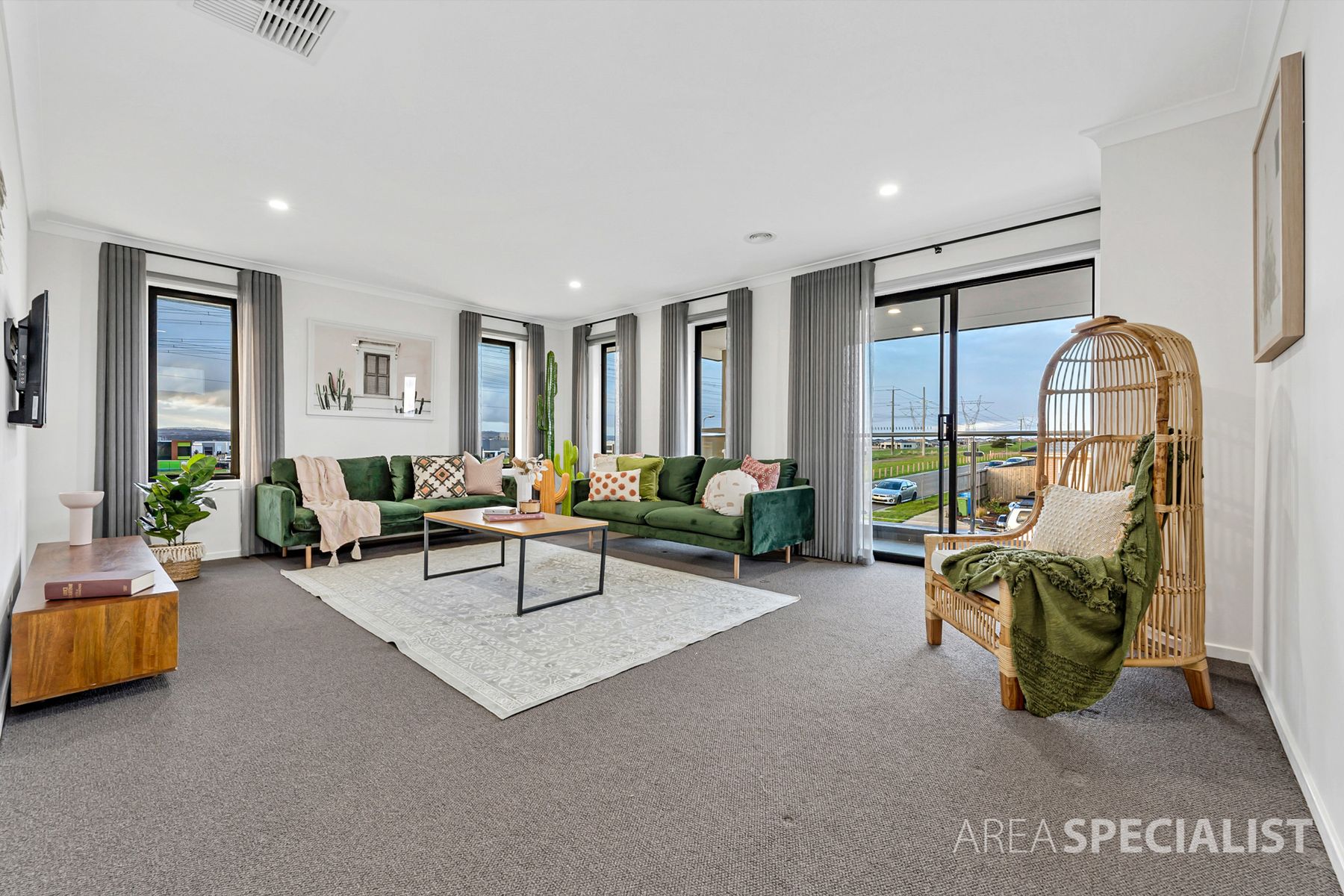 15 Harlequin Way, Clyde North, VIC 3978, Clyde North - Thumbnail 6