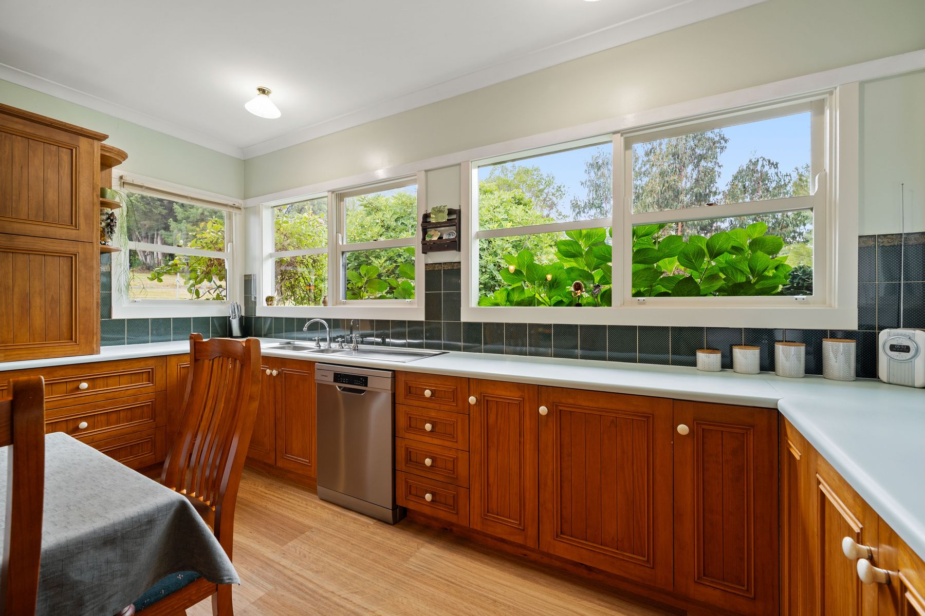 5 Shepheards Lane, Wandiligong VIC 3744, Wandiligong - Thumbnail 5