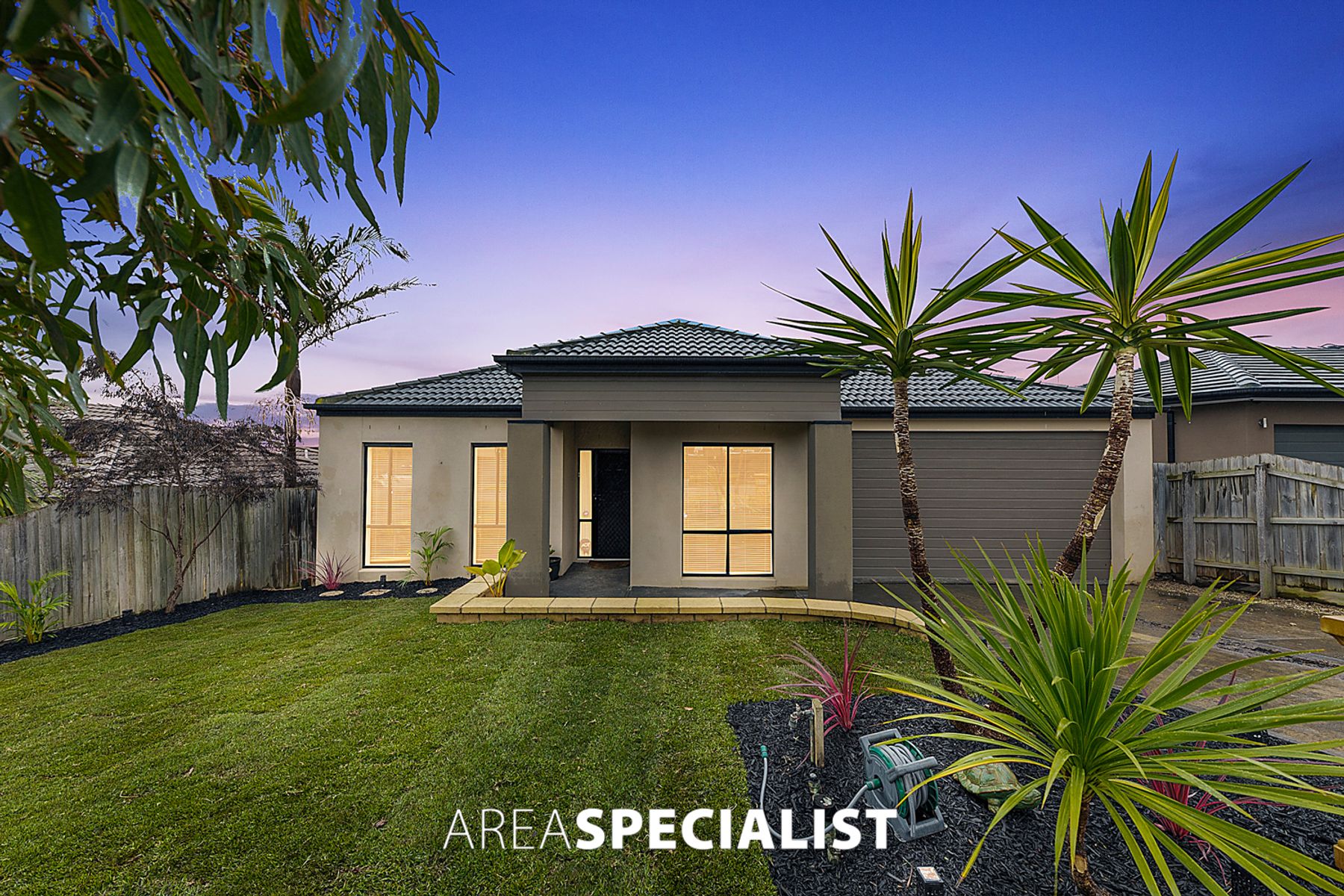 22 Yellow Gum Drive, Pakenham, VIC 3810, Pakenham - Thumbnail 2