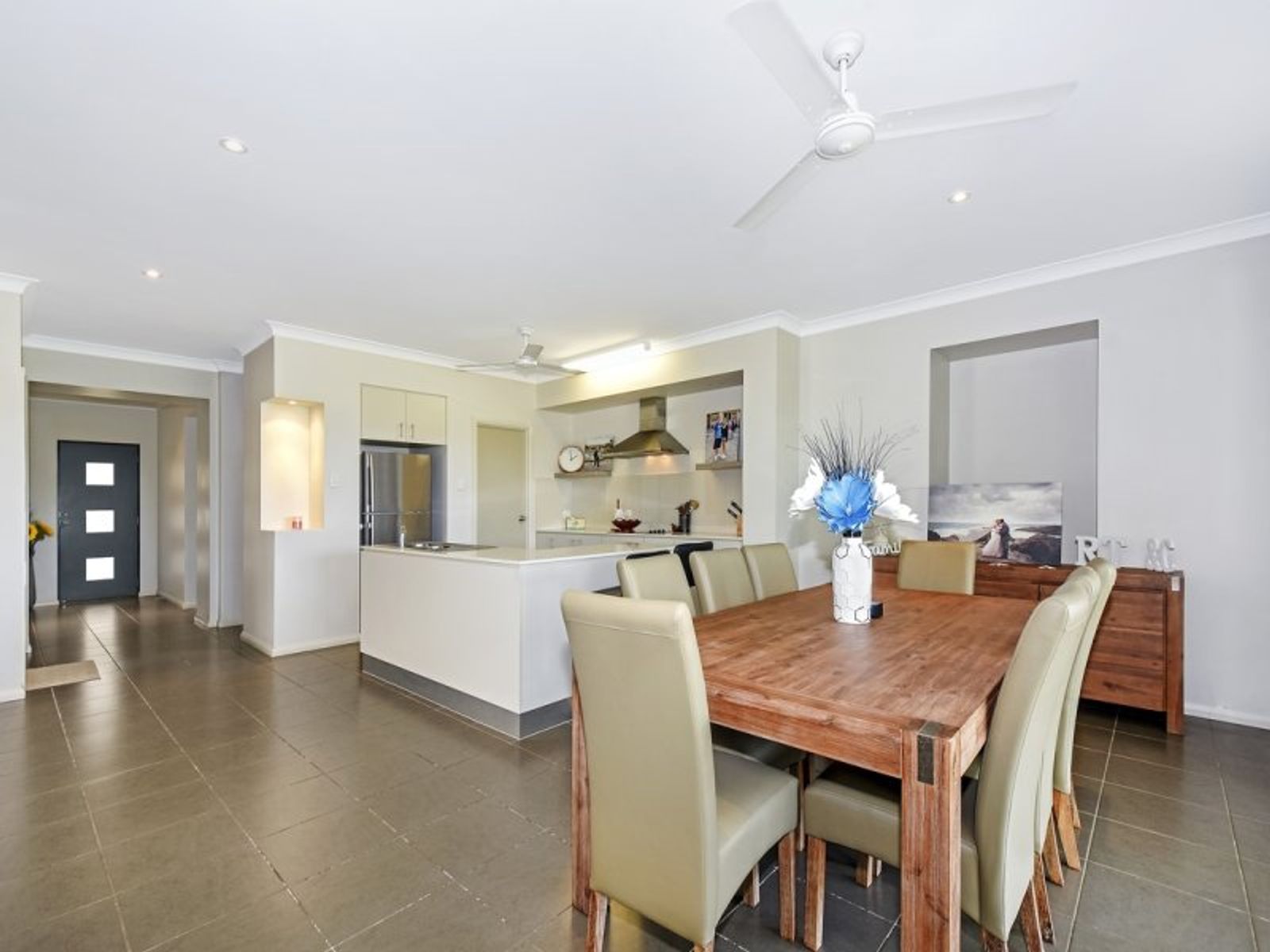 20 Kieran Street, Bellamack NT 0832, Bellamack - Thumbnail 2