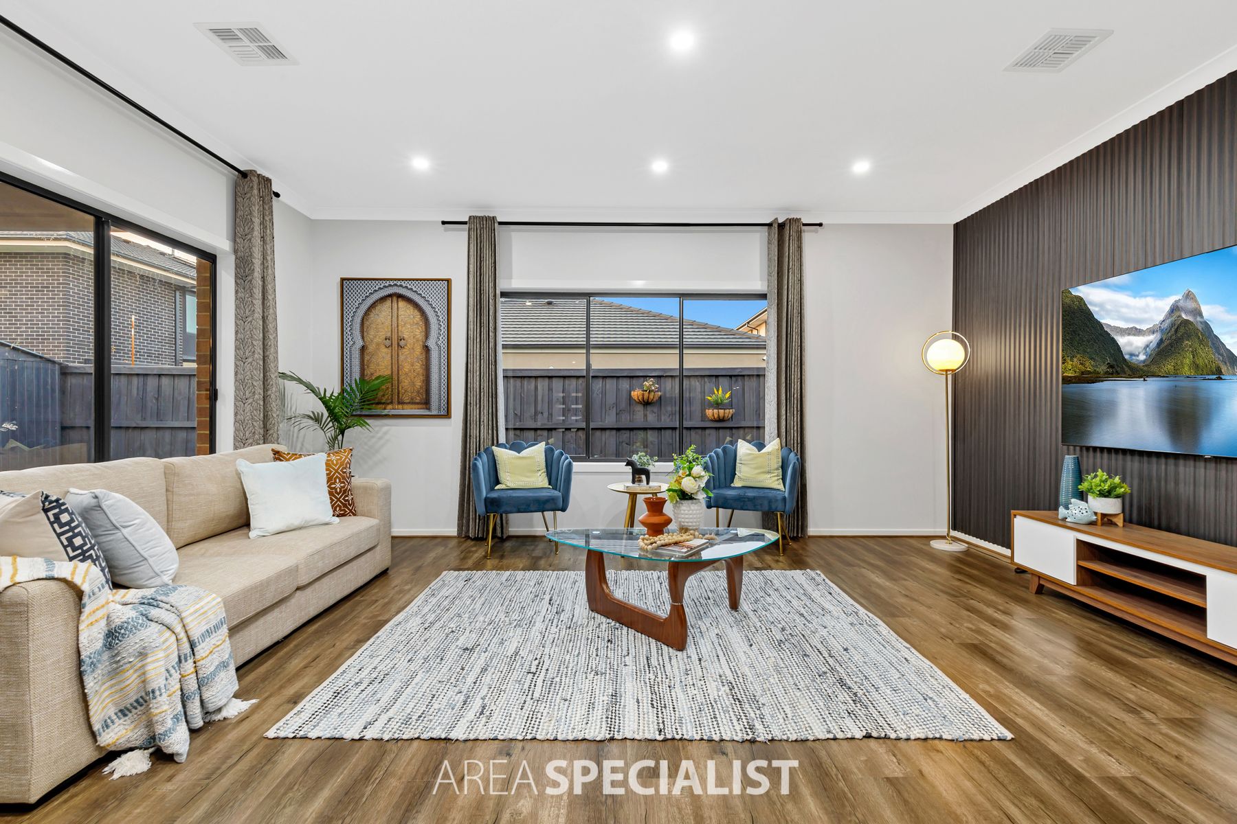 52 Seahawk Crescent, Clyde North, VIC 3978, Clyde North - Thumbnail 2