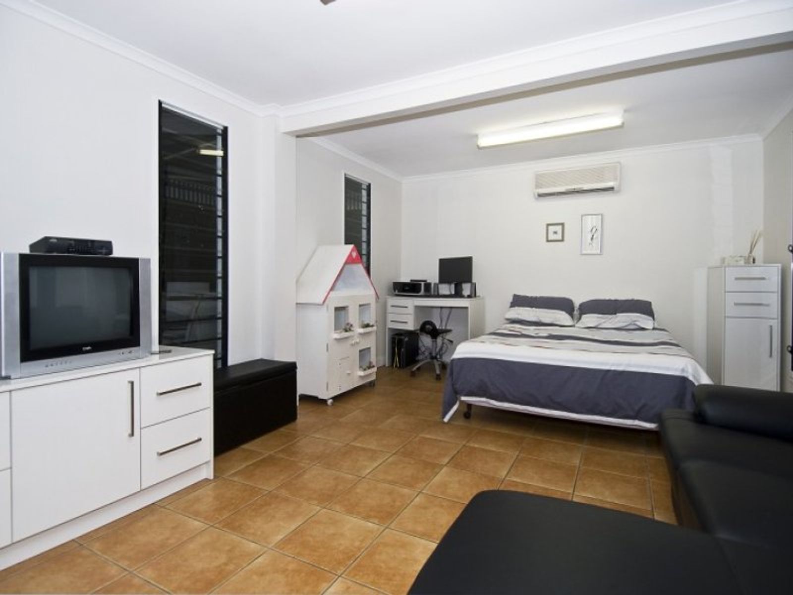 32 Chrisp Street, Rapid Creek NT 0810, Rapid Creek - Thumbnail 2